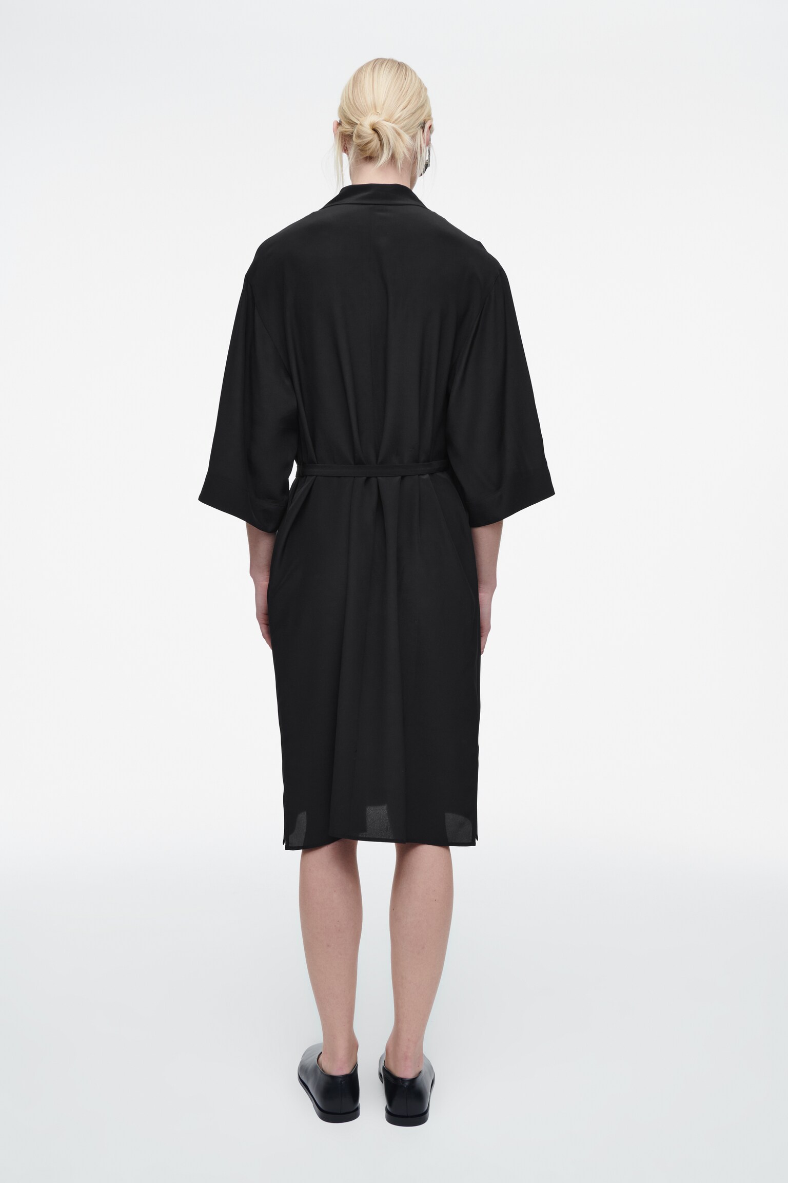 VESTIDO CAMISERO DE SEDA CON CINTURÓN - NEGRO - 8