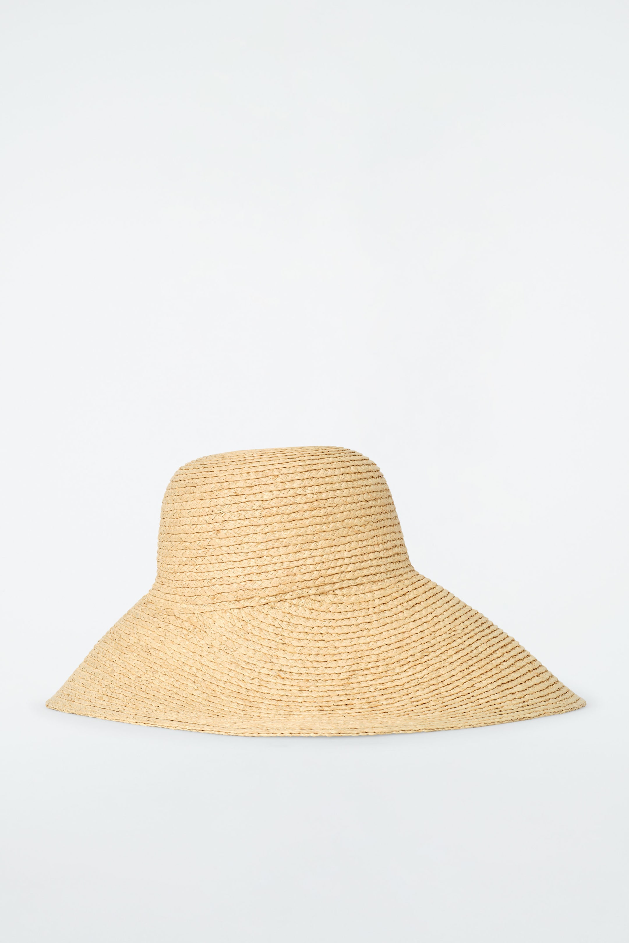 WIDE-BRIM STRAW HAT