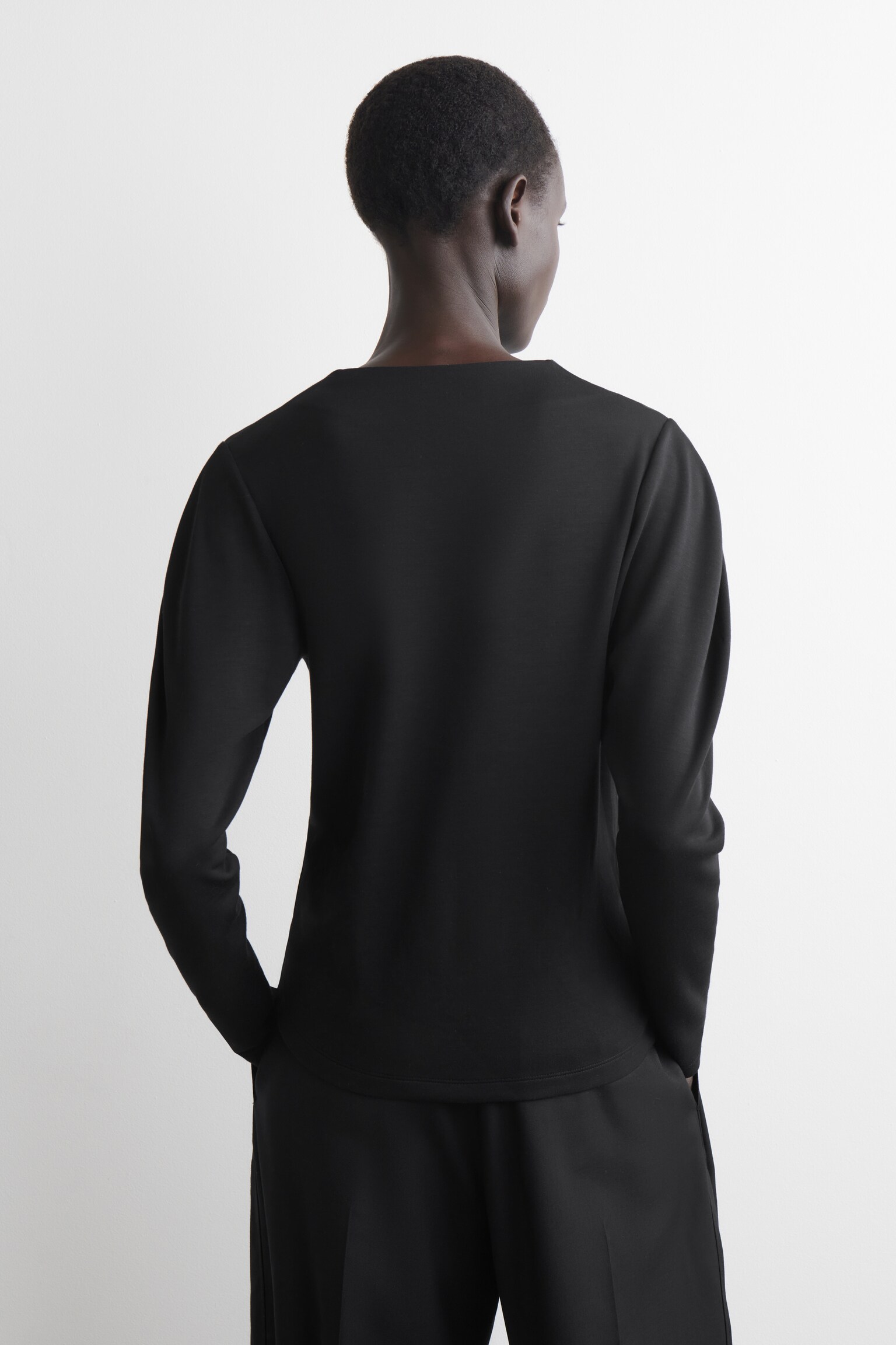 OBERTEIL MIT ABGERUNDETEN ÄRMELN - SCHWARZ/DUNKLES KHAKI - 7