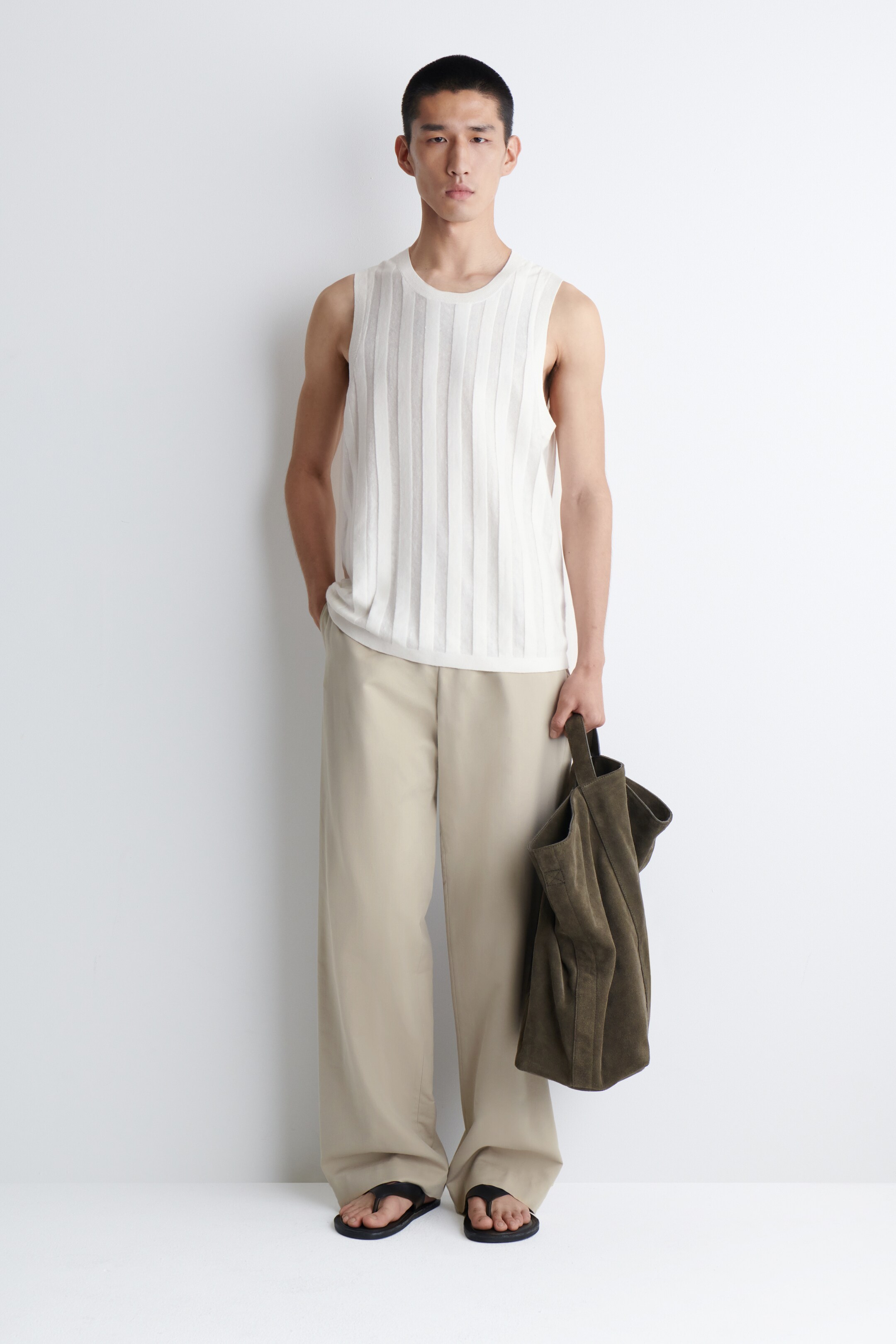 Ingrandisci l'immagine: STRIPED KNITTED LINEN TANK TOP - WHITE - UOMO | H&M CH 2