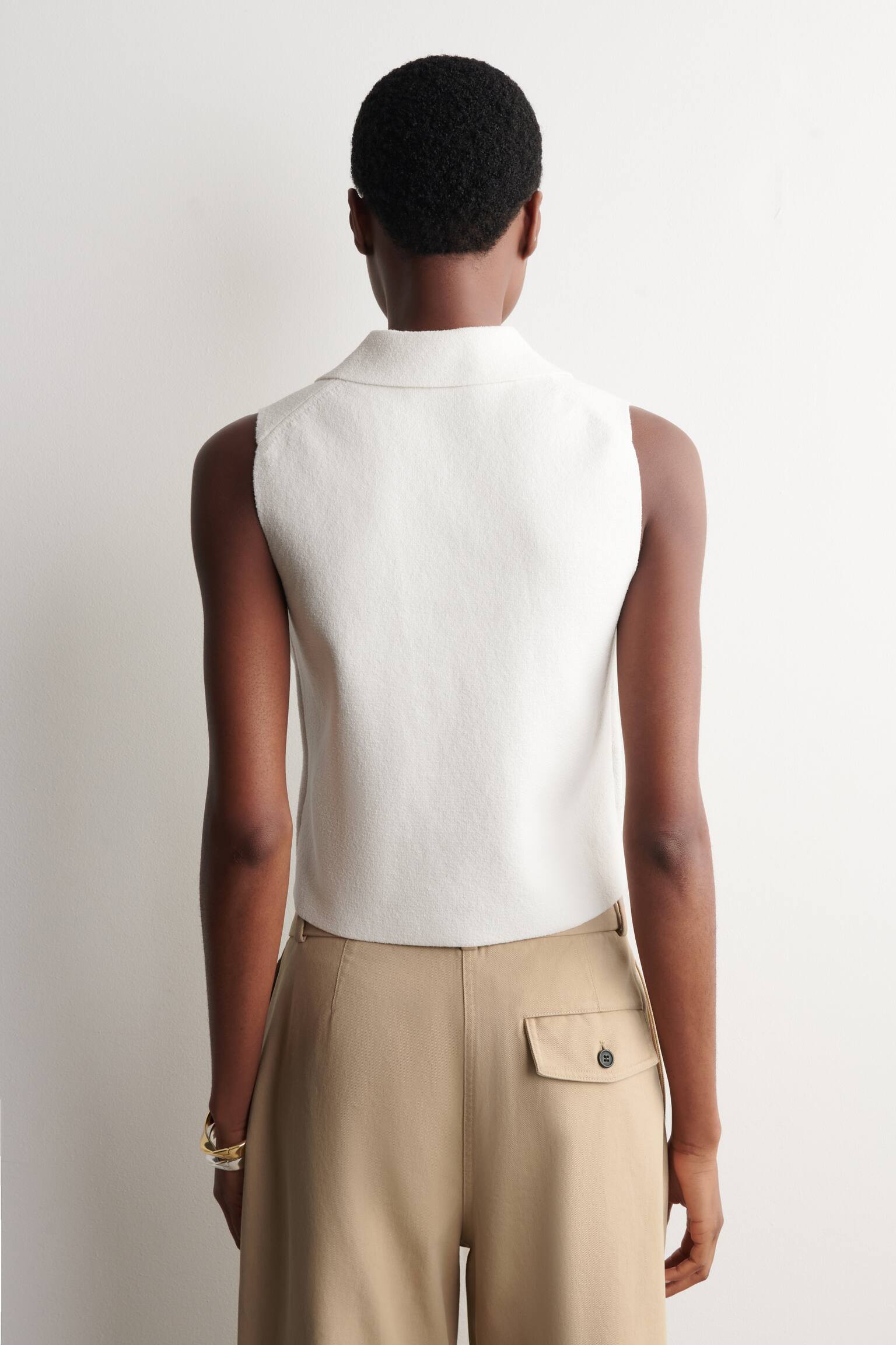 BOUCLÉSTICKAD VÄST - VIT/ROSTRÖD - 6