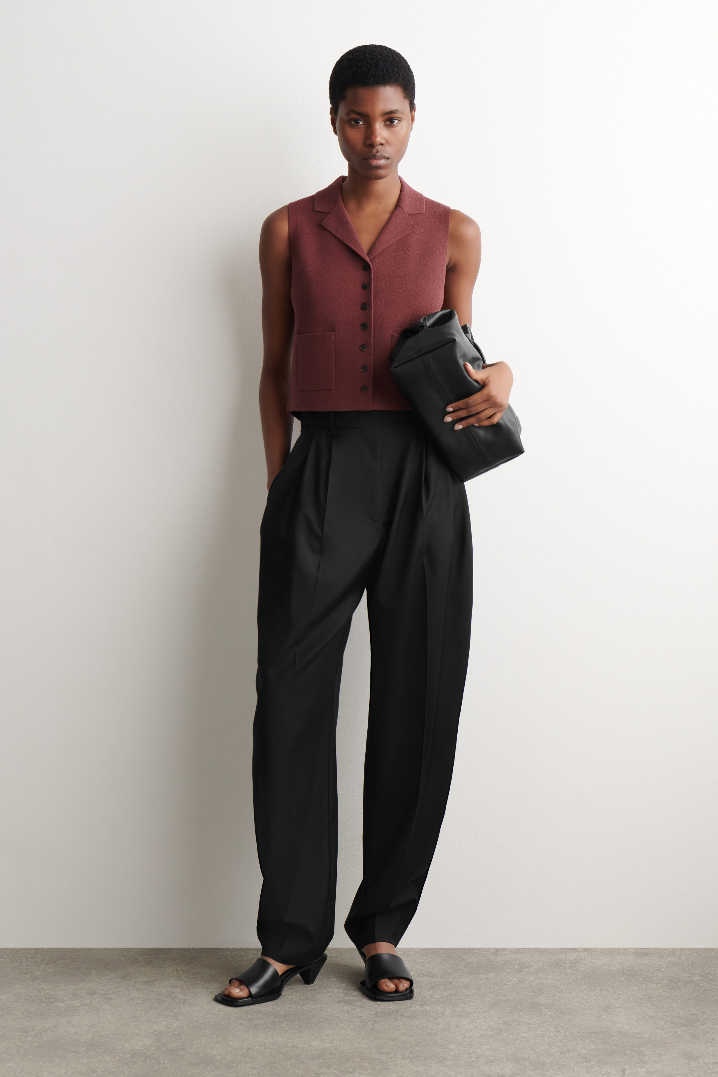 BOUCLÉ-KNIT WAISTCOAT - RUST | COS CA