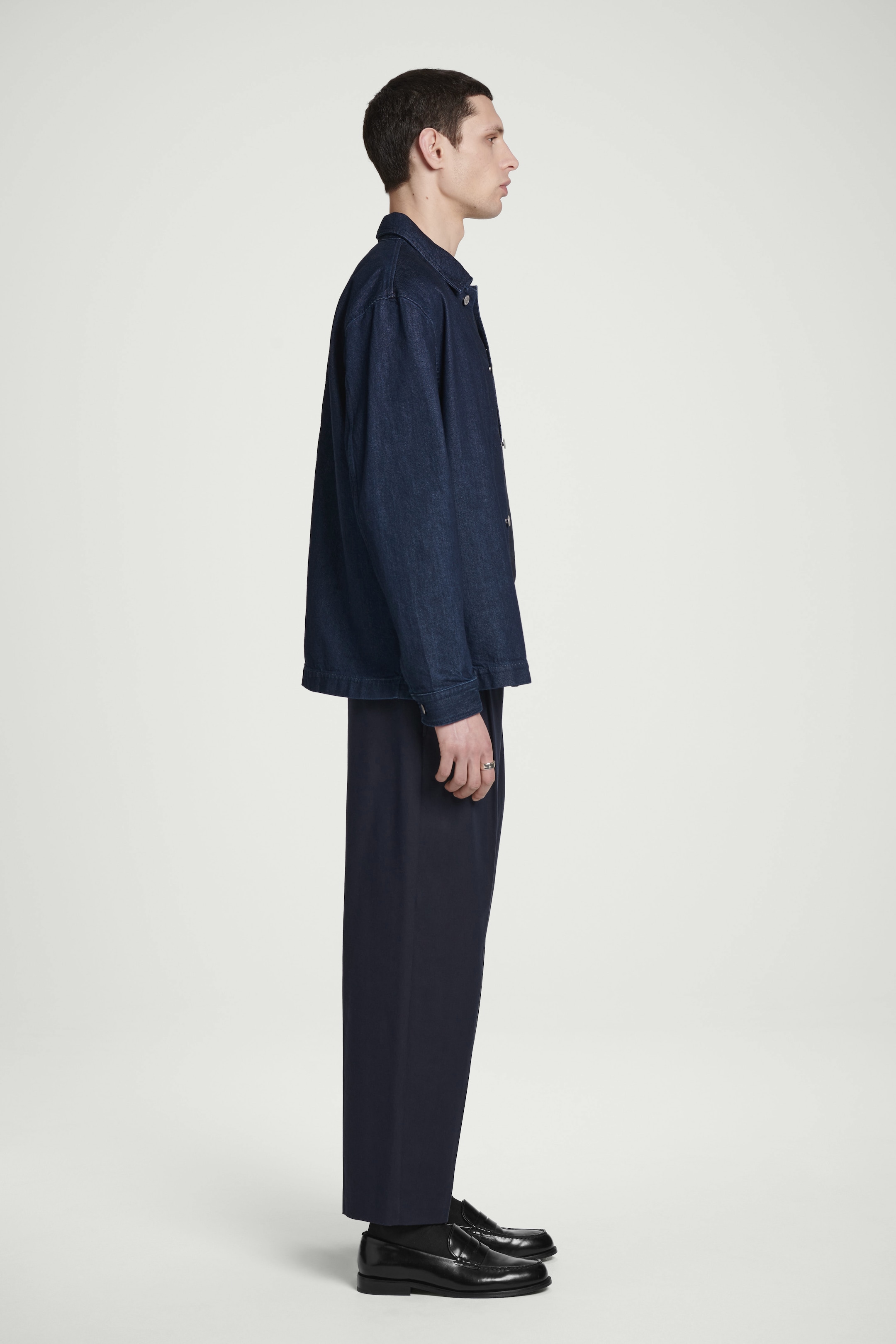 Visualizza immagine più grande: PANTALONI RILASSATI E AFFUSOLATI COTONE CON PIEGHE - BLU NAVY - UOMO | H&M IT 3