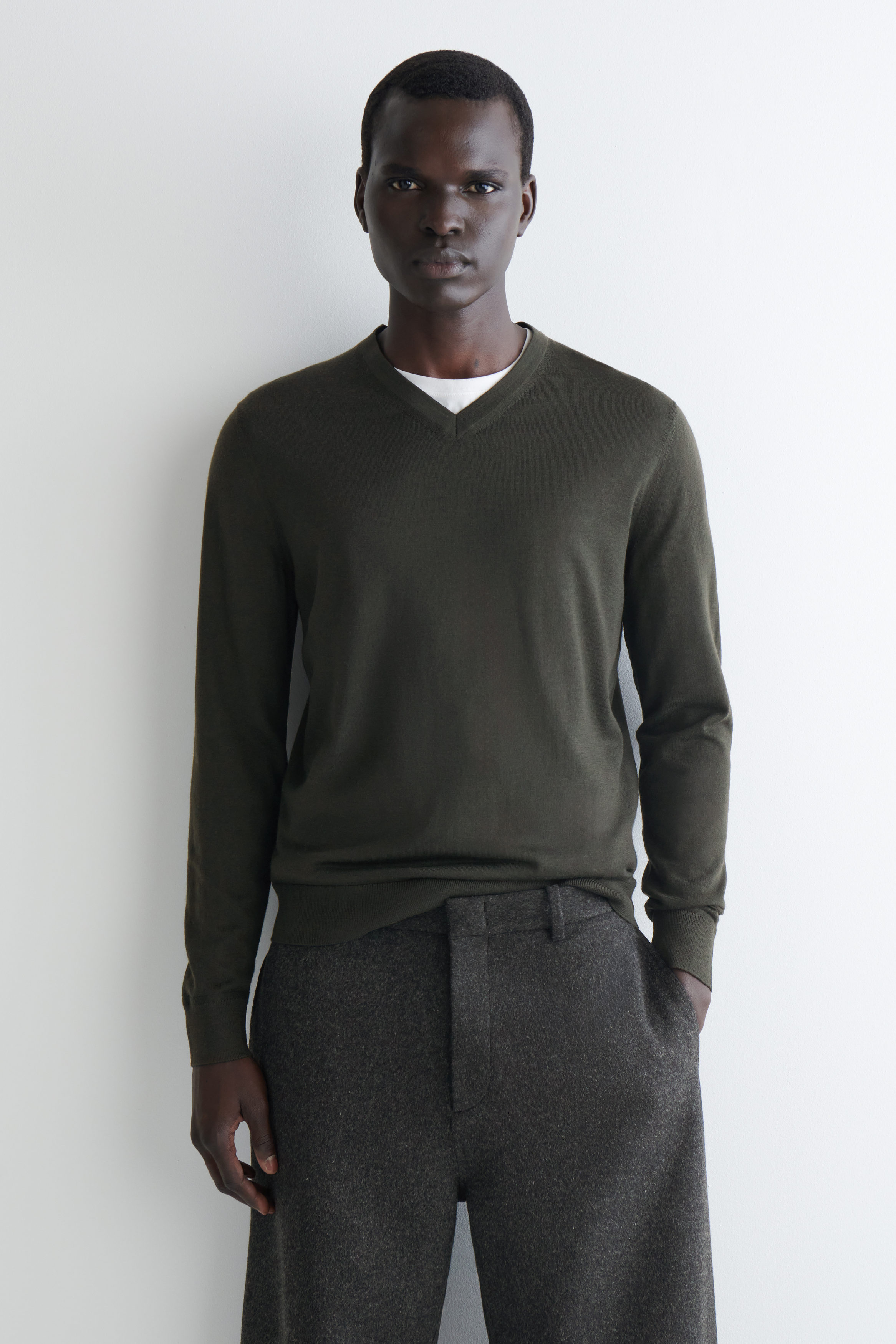 SLIM MERINO WOOL V-NECK SWEATER - DARK GREEN | COS US