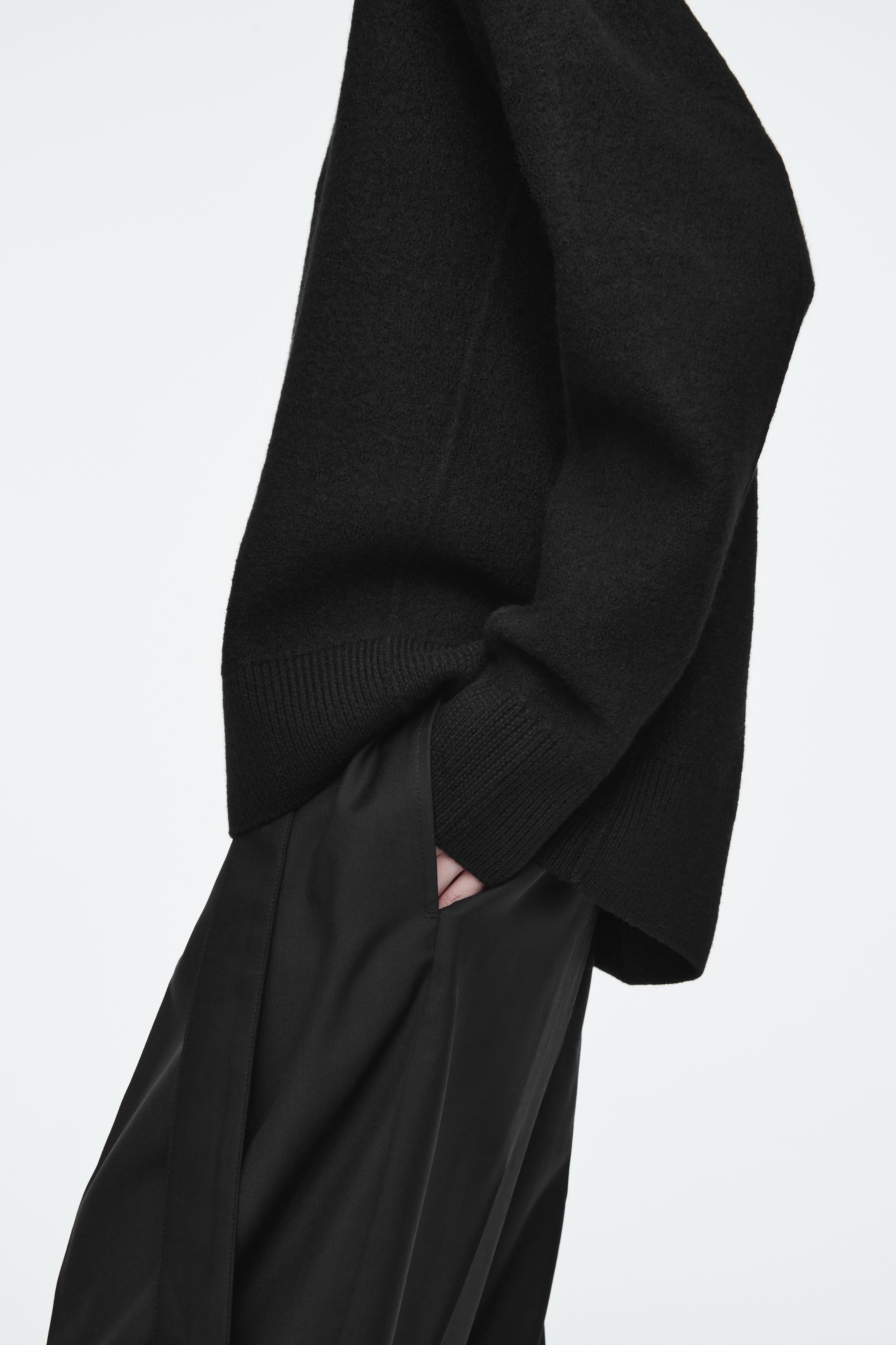 DROPPED-SHOULDER BOILED-WOOL JUMPER