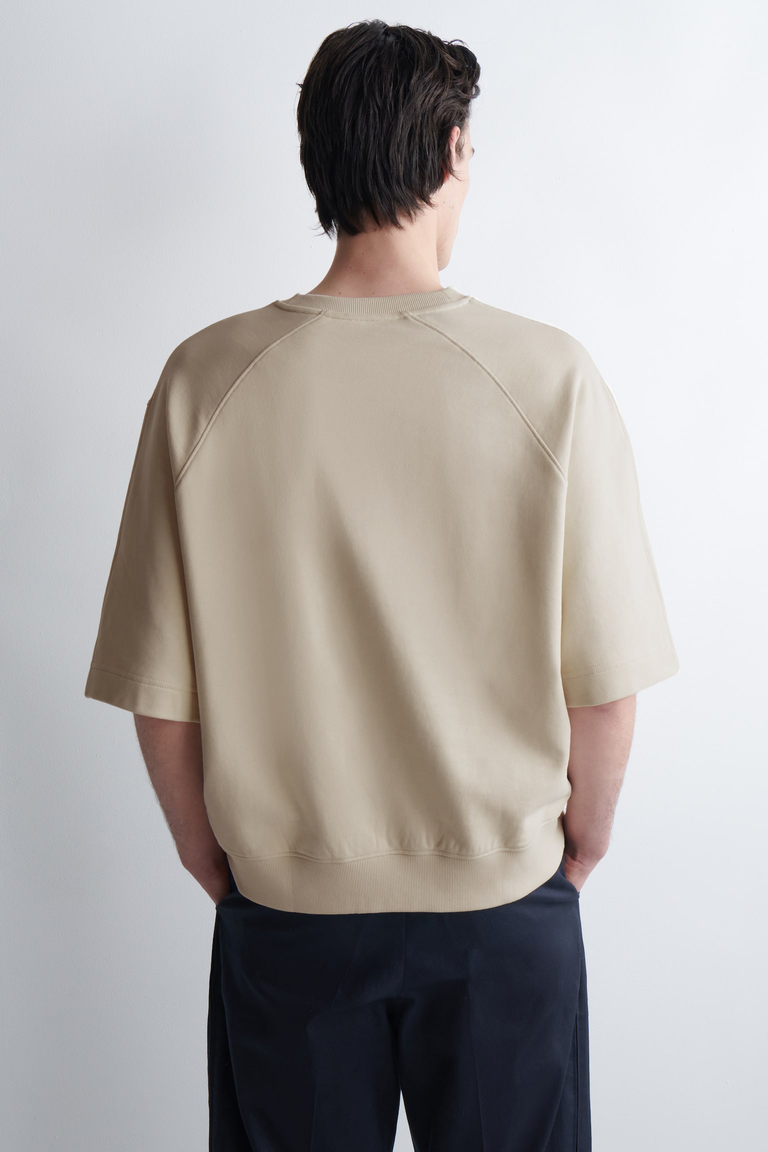 SUDADERA OVERSIZE DE MANGA CORTA - BEIGE CLARO - 5