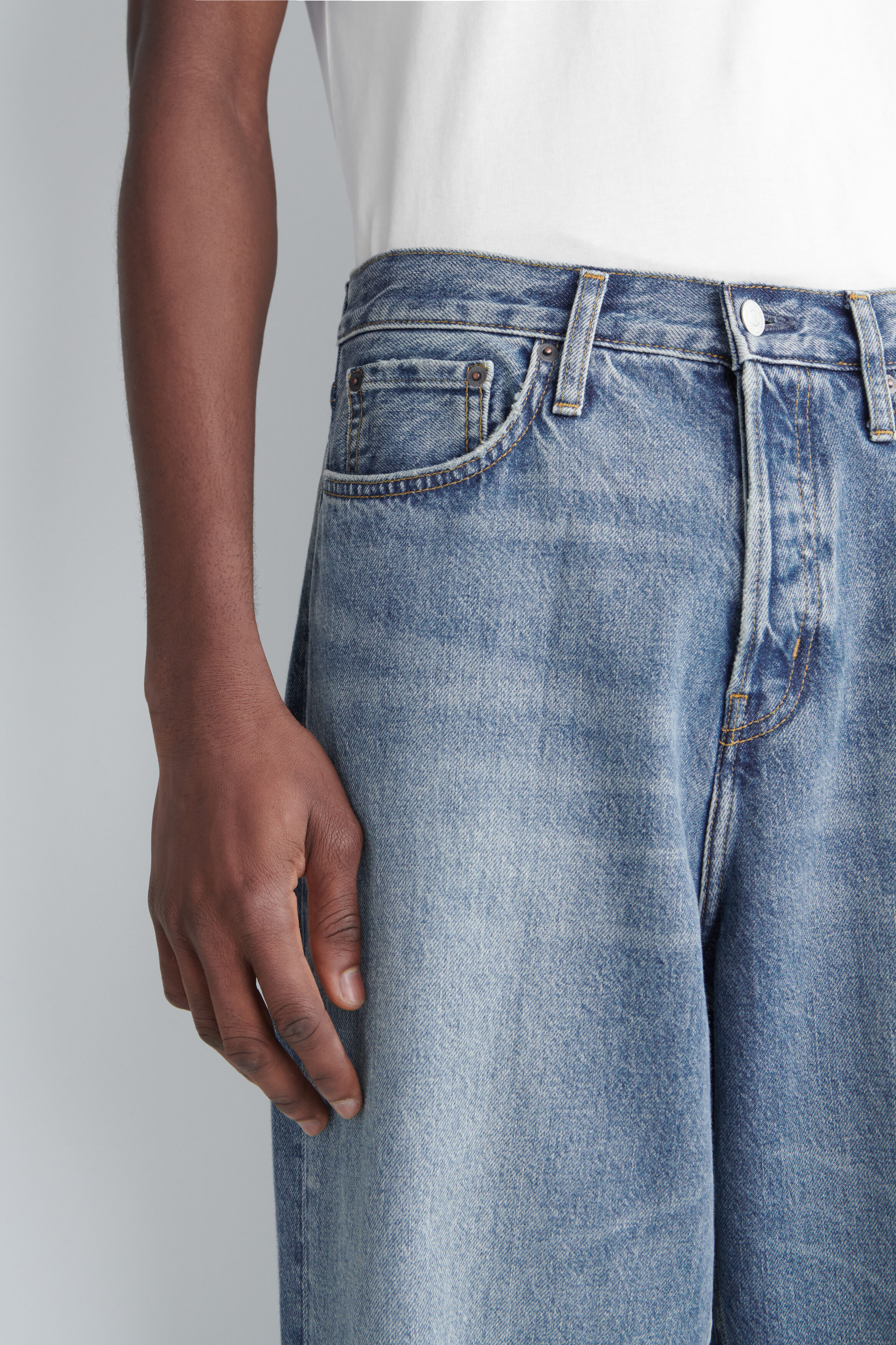 RIDER RELAXED-FIT STRAIGHT-LEG JEANS - thumbnail 4