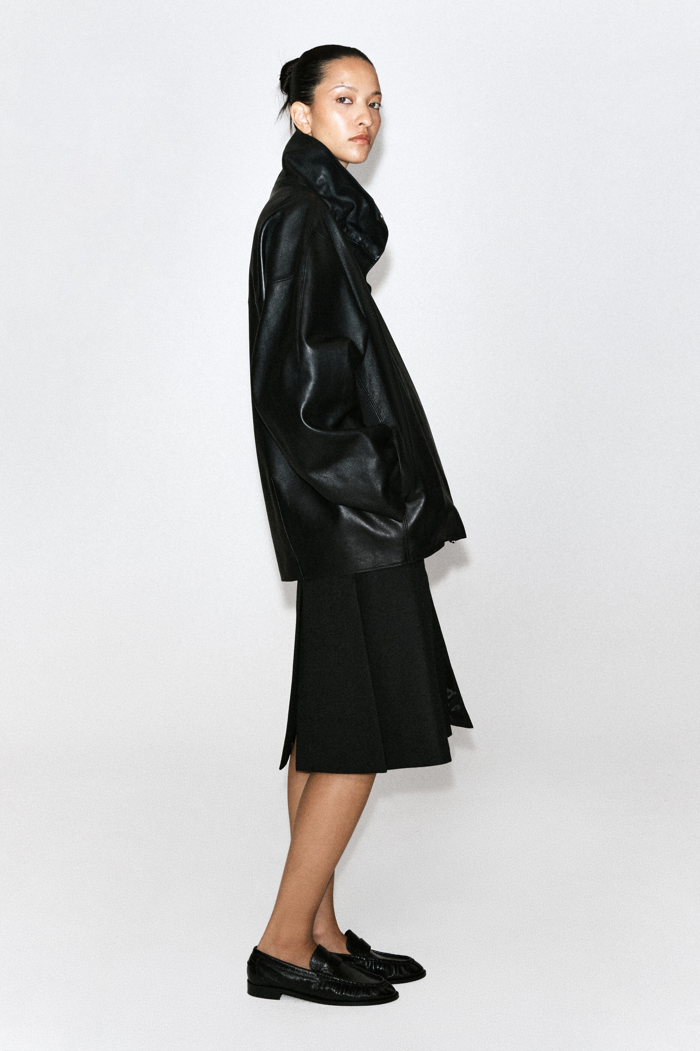 TAILORED SPLIT-HEM WOOL MIDI SKIRT - thumbnail 9