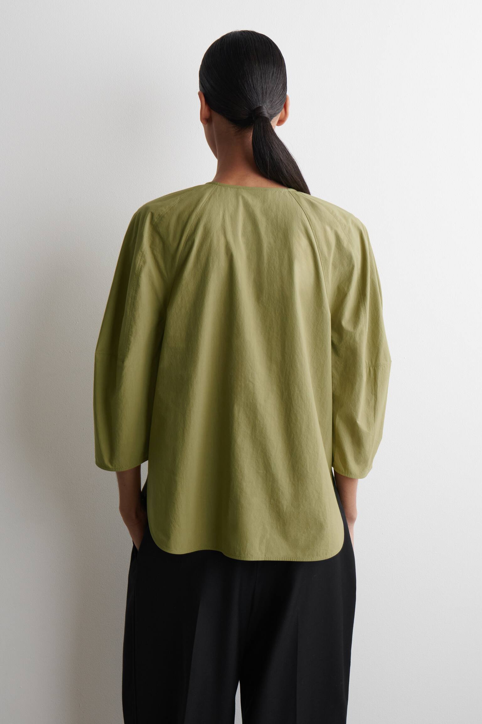 BLUSA SCULTOREA IN POPELINE DI COTONE PIMA - VERDE/BIANCO/NERO - 3