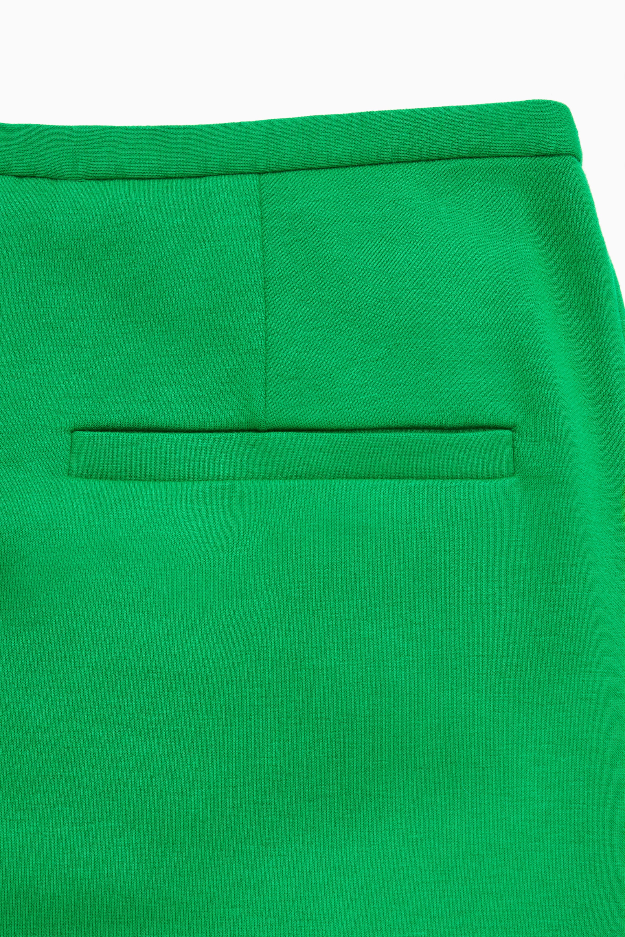 StillMedia/DescriptiveDetail