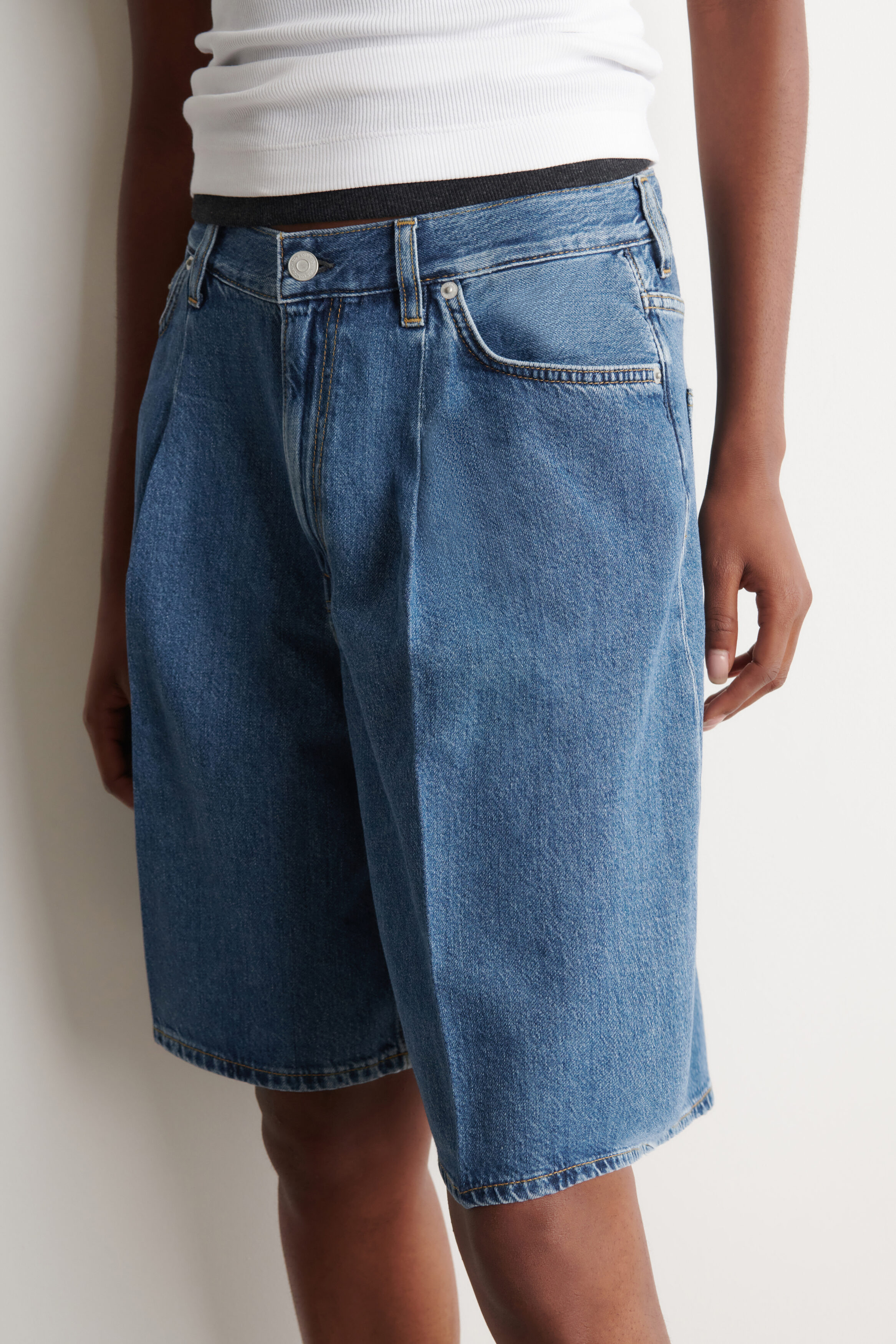 WIDE-LEG DENIM SHORTS - BLUE | COS US