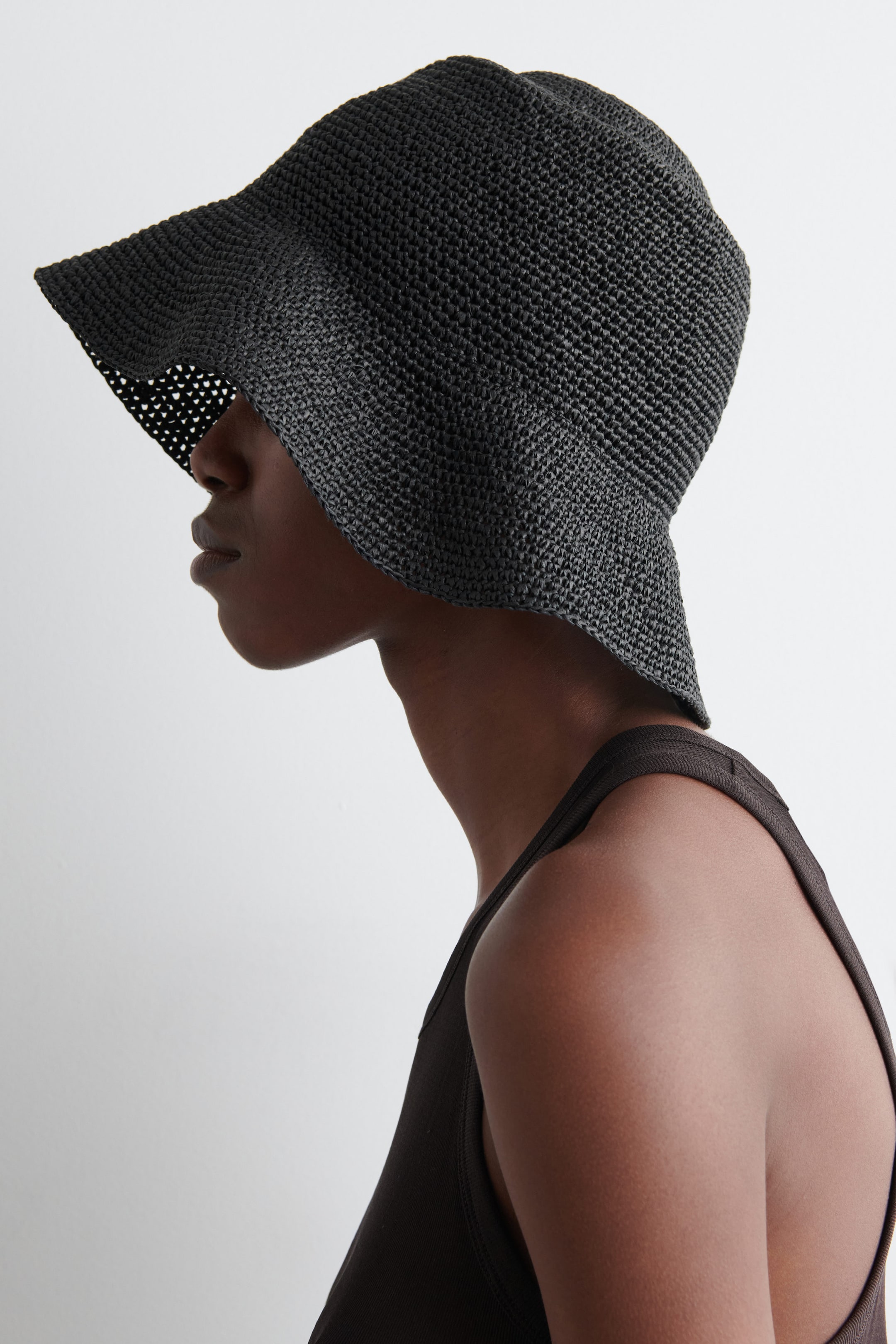 STRAW BUCKET HAT