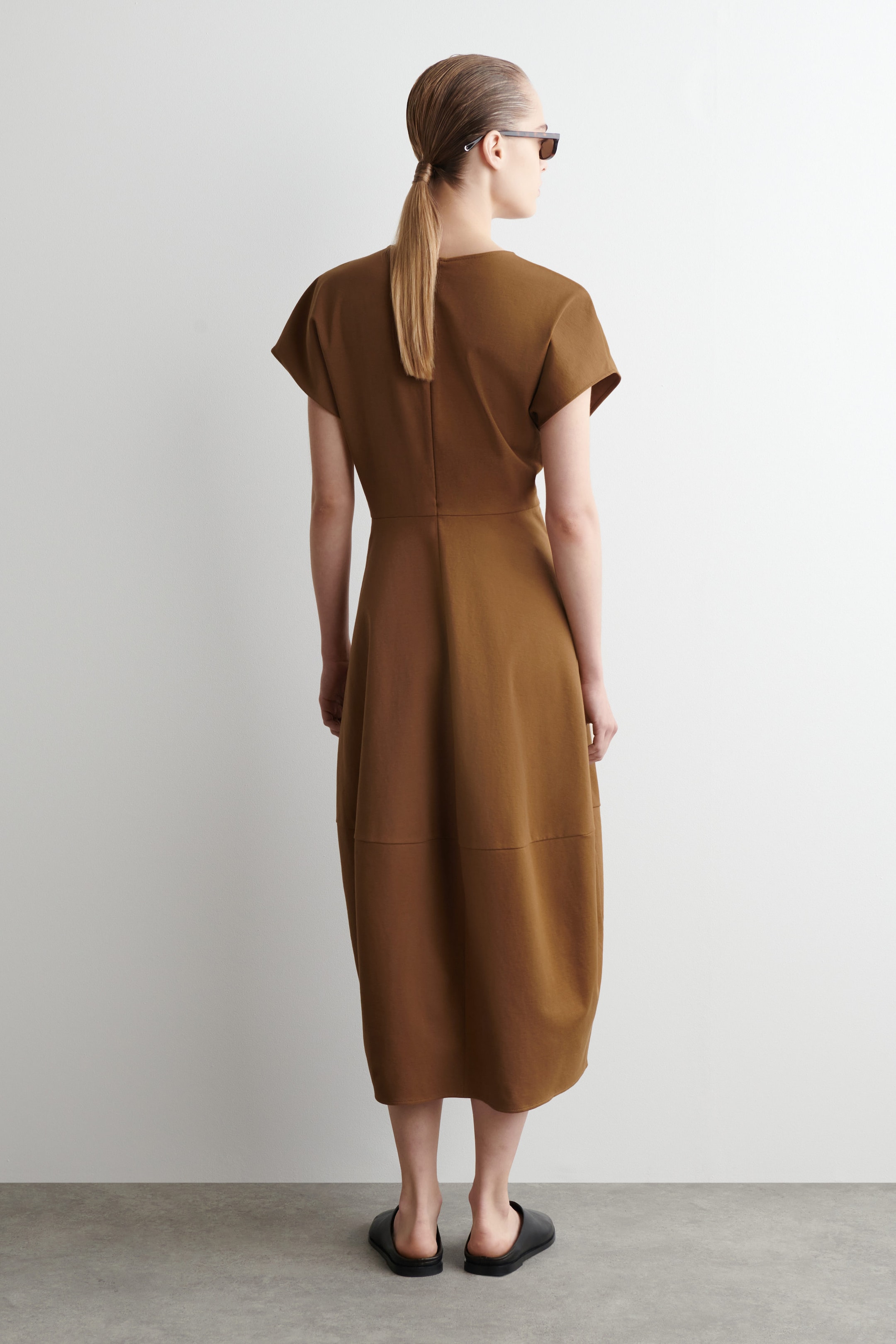 VESTIDO MIDI ESCULPIDO DE ALGODÓN