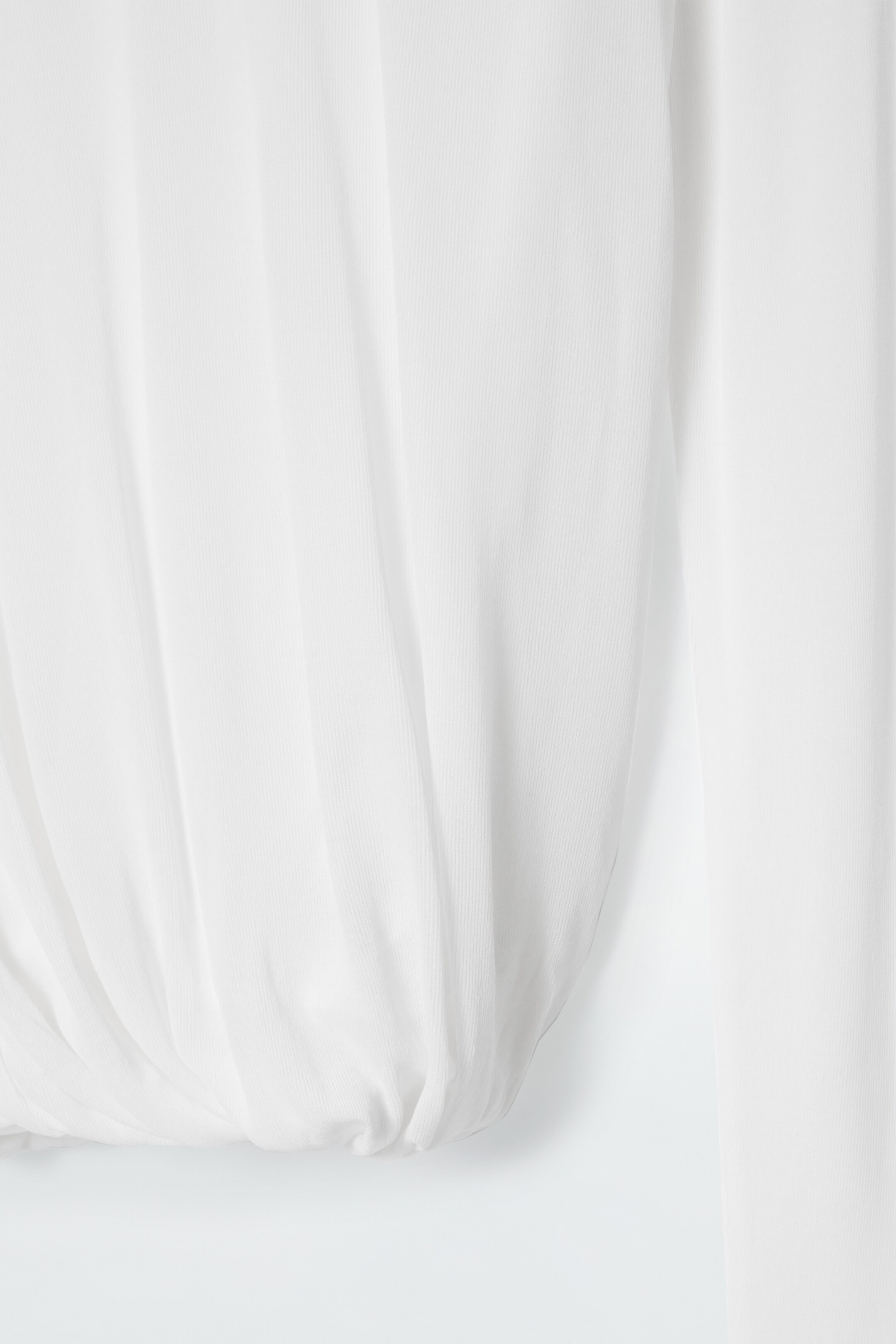 Ingrandisci l'immagine: TWISTED-HEM SILK TOP - WHITE - DONNA | H&M CH 2