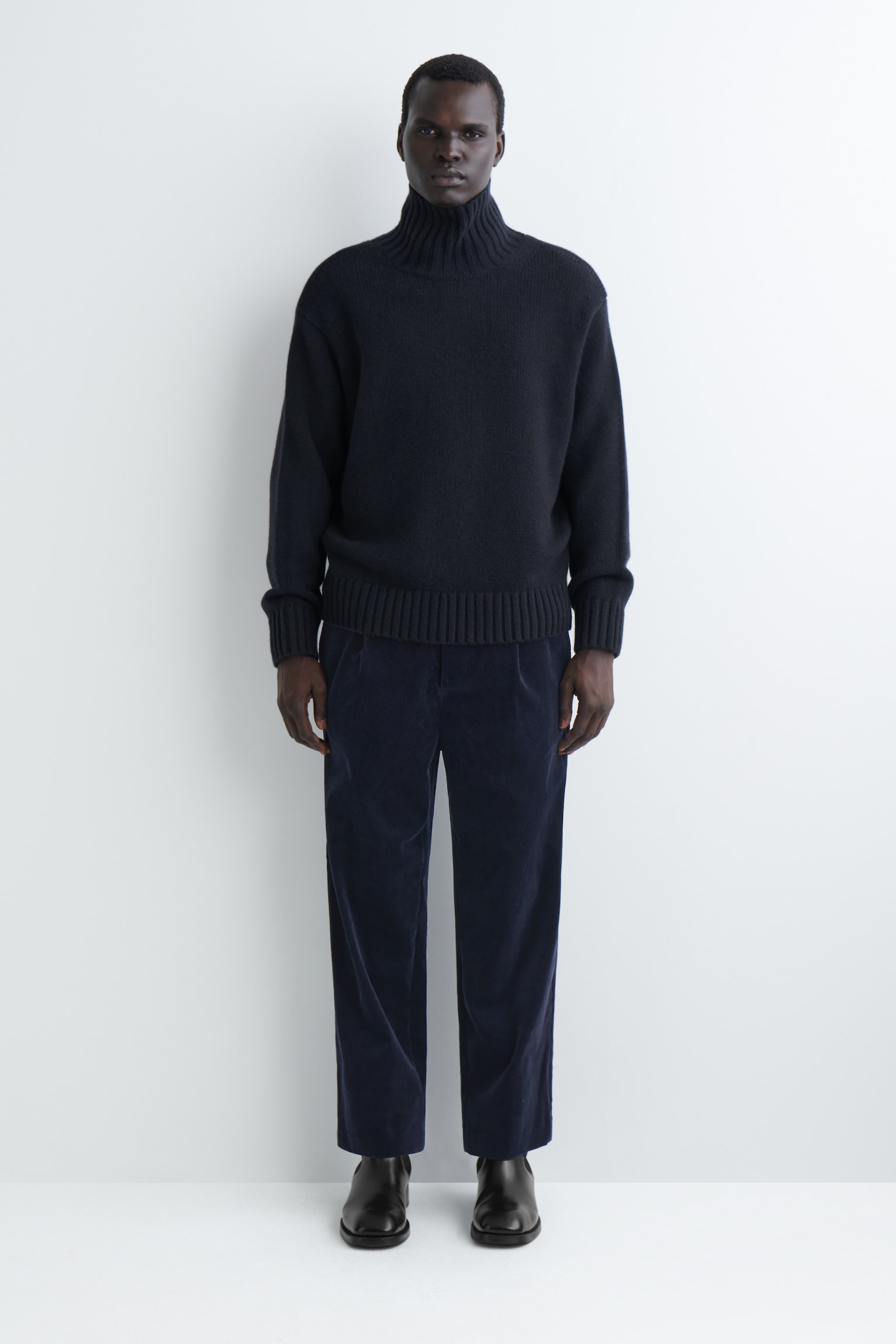 PLEATED CORDUROY STRAIGHT-LEG TROUSERS - AZUL MARINO/CAQUI OSCURO