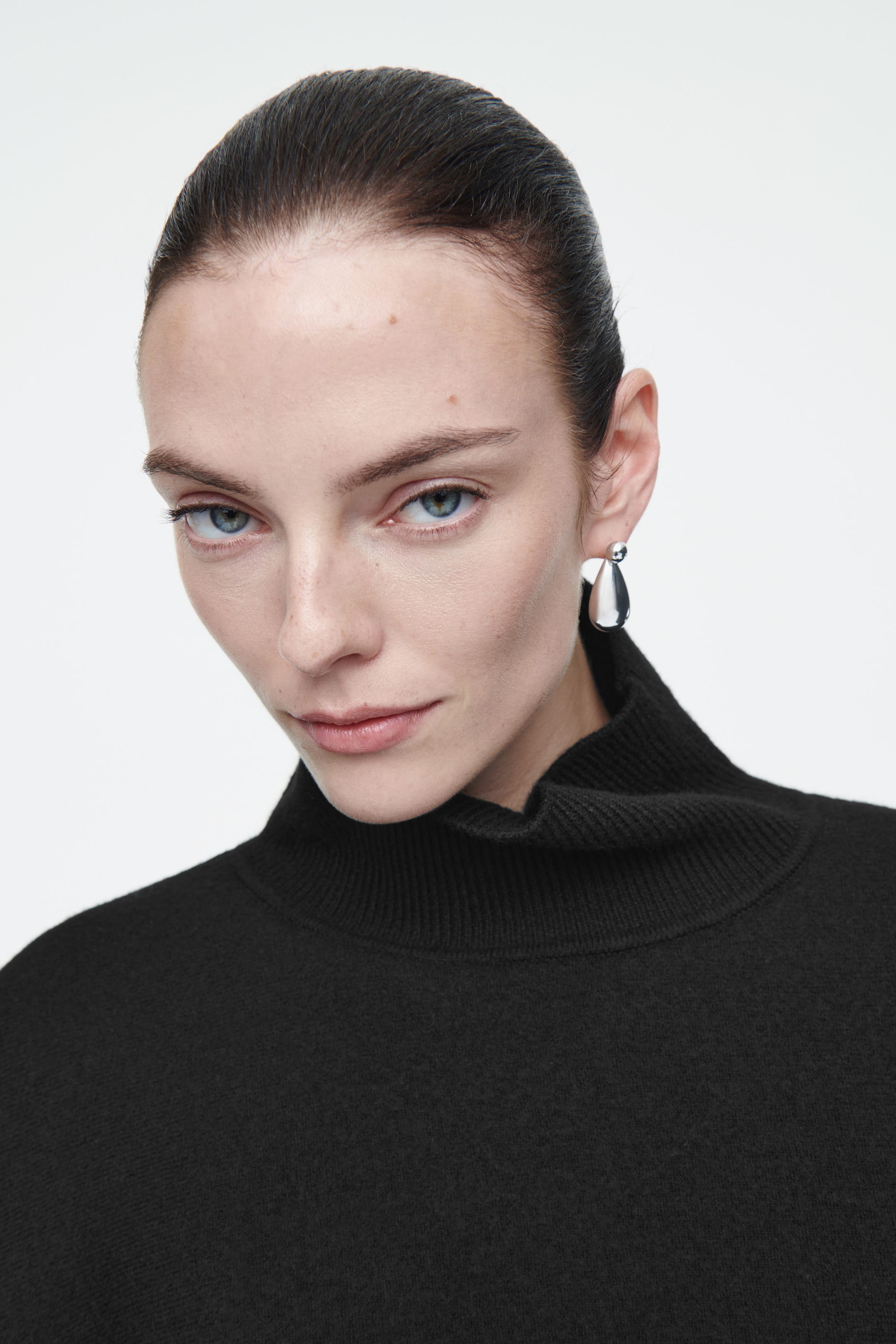 CAPE HYBRIDE COURTE EN LAINE BOUILLIE