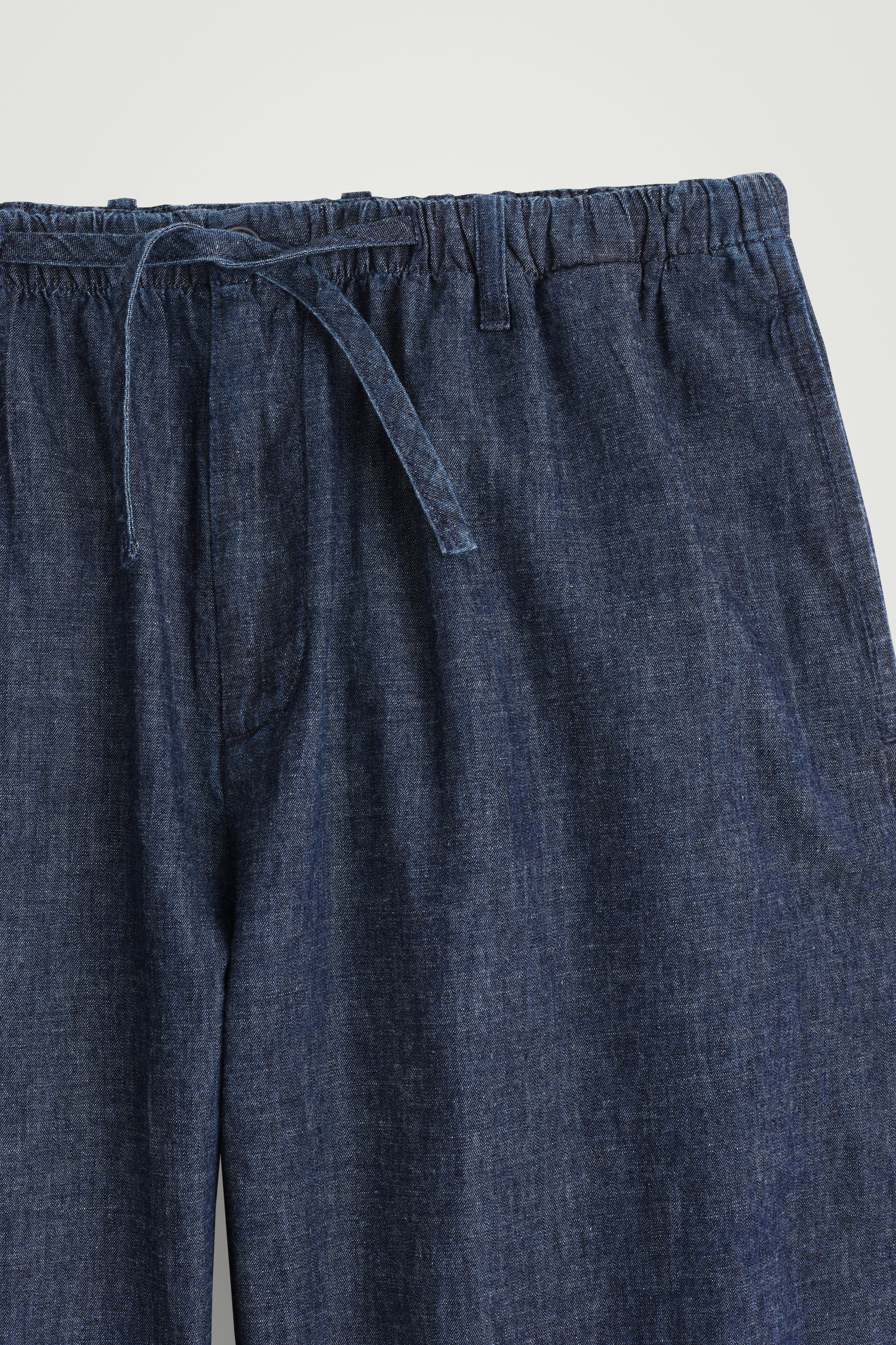 Grösseres Bild ansehen: HOSE AUS DENIM MIT BARREL-BEIN - GRAUBLAU - HERREN | H&M CH 8