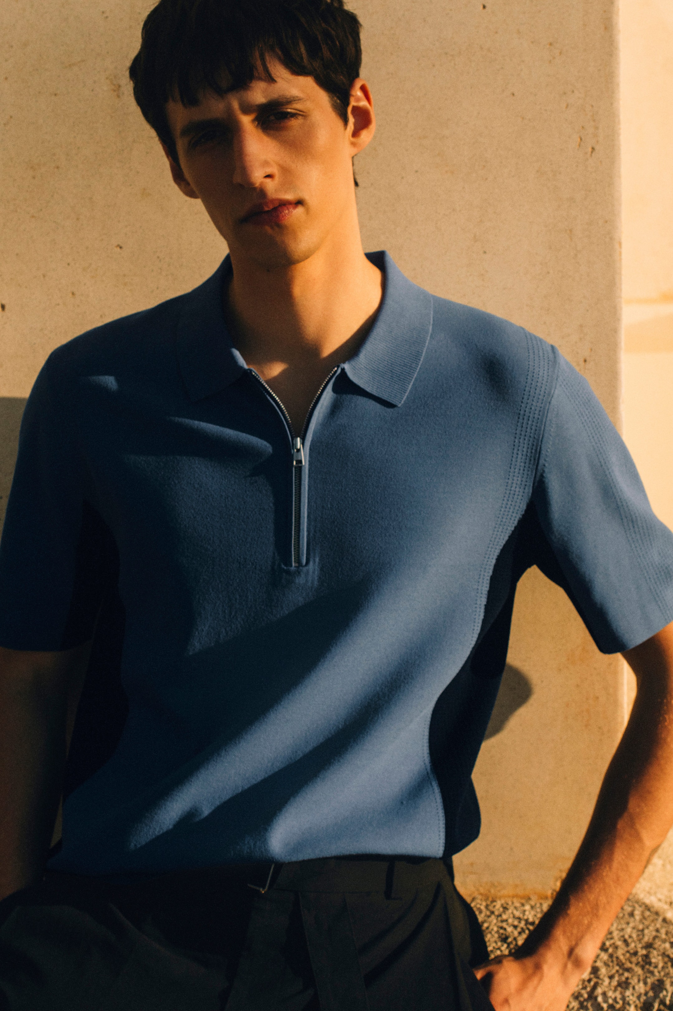 POLOSHIRT MIT REISSVERSCHLUSS UND MESH-EINSATZ