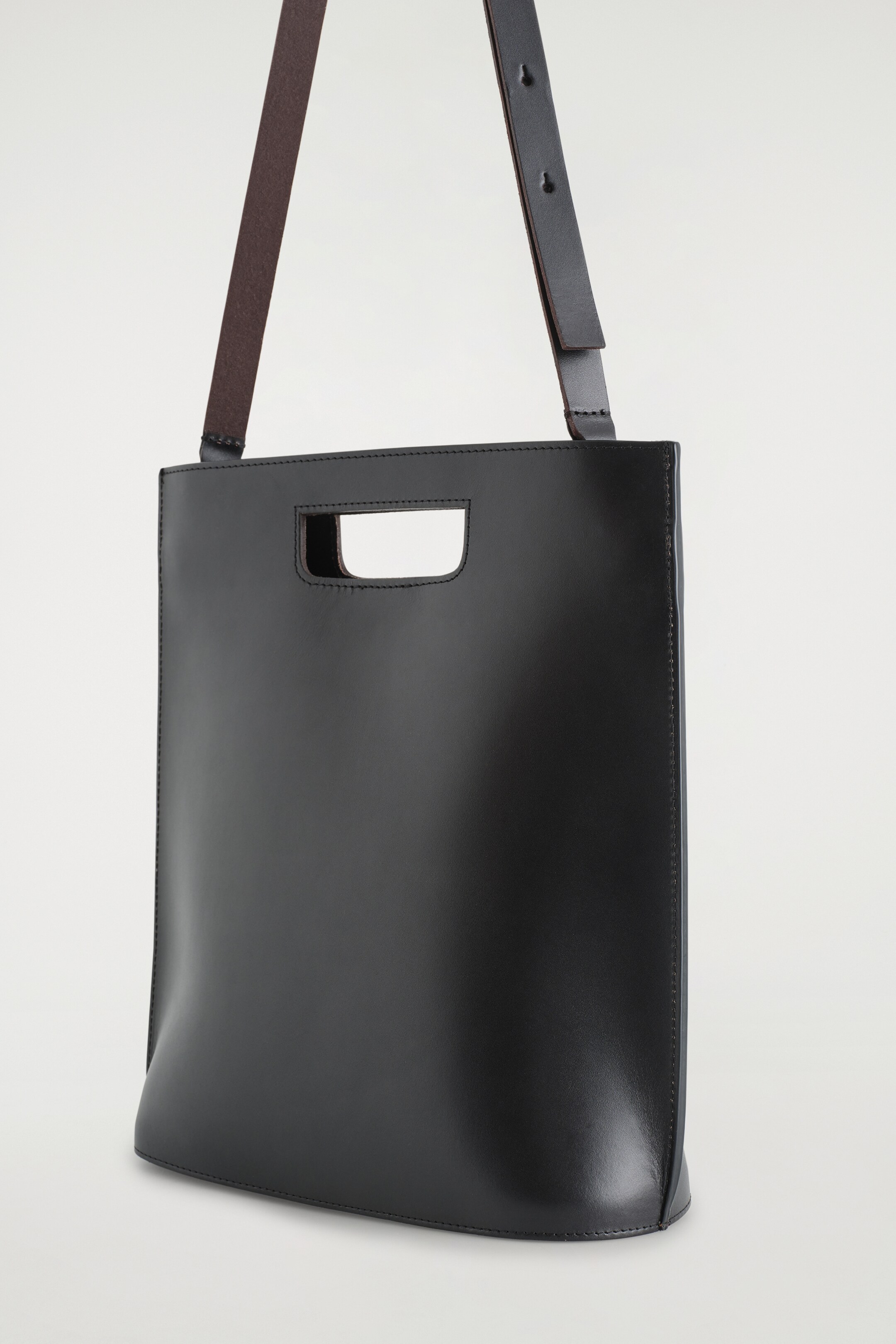 Agrandir l'image: SAC FOLIO - CUIR - NOIR - FEMME | H&M CH 4