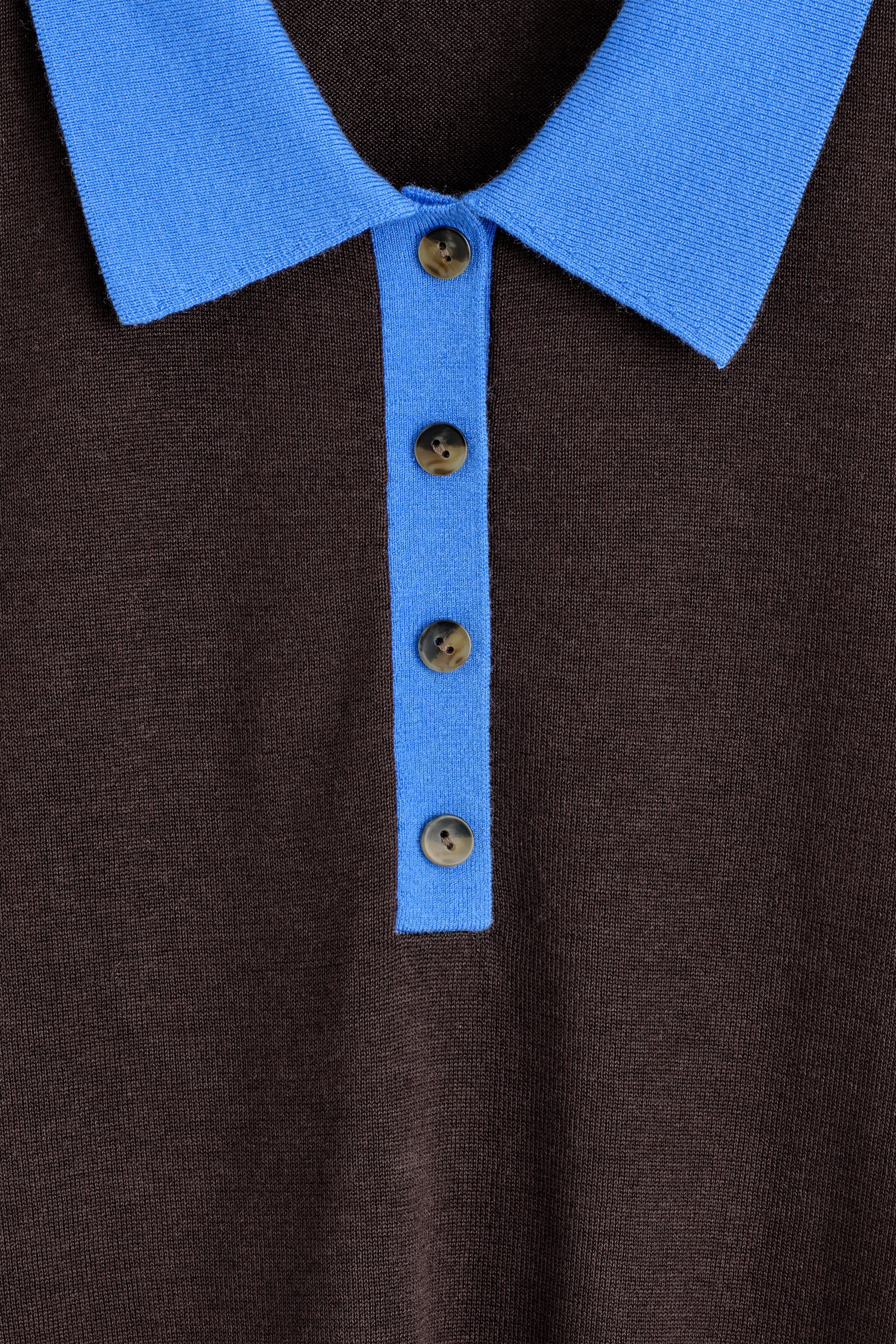 StillMedia/DescriptiveDetail