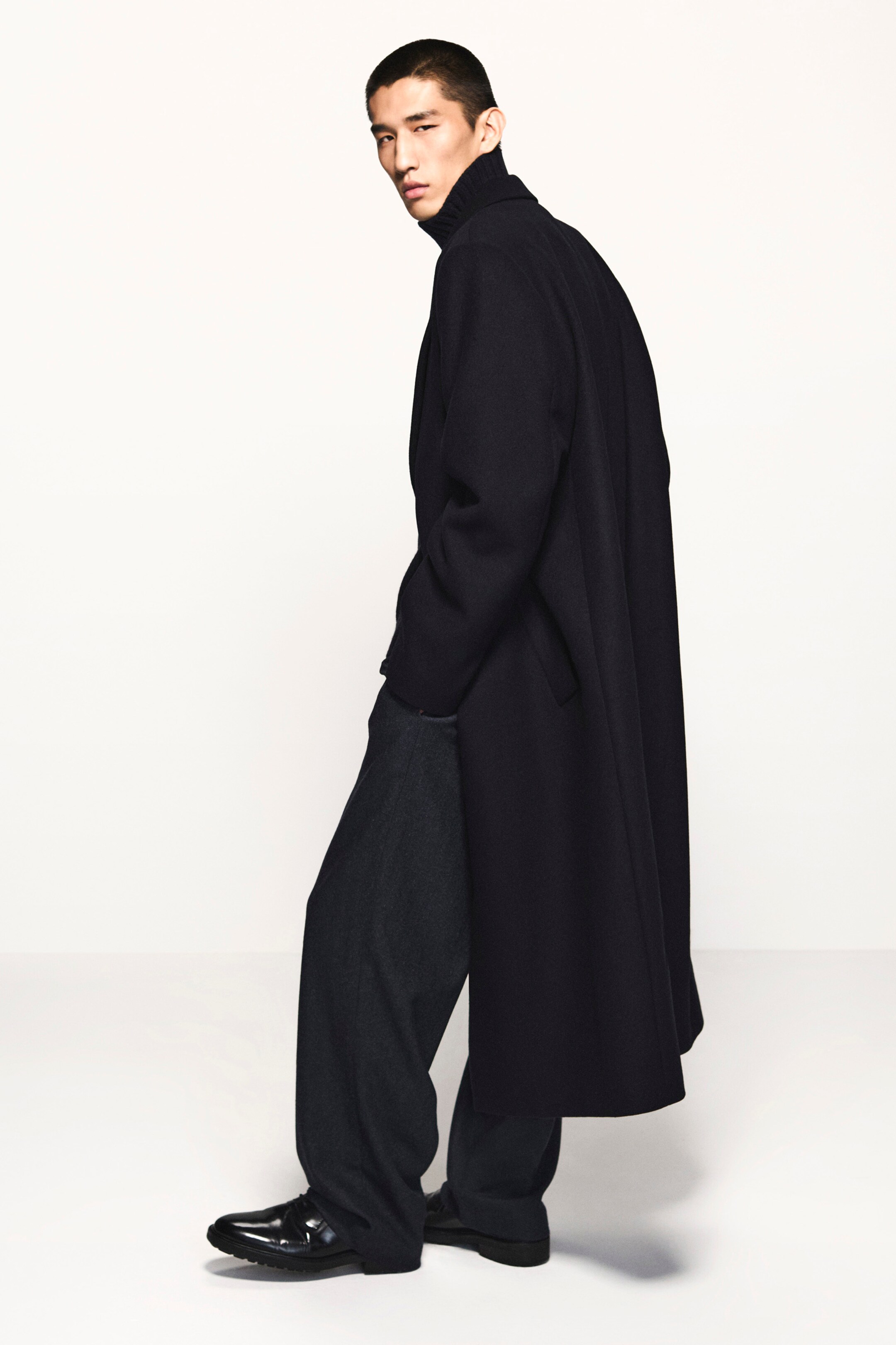 Größeres Bild anzeigen: LANGER EINREIHIGER WOLLMANTEL - NAVYBLAU - Men | H&M AT 8