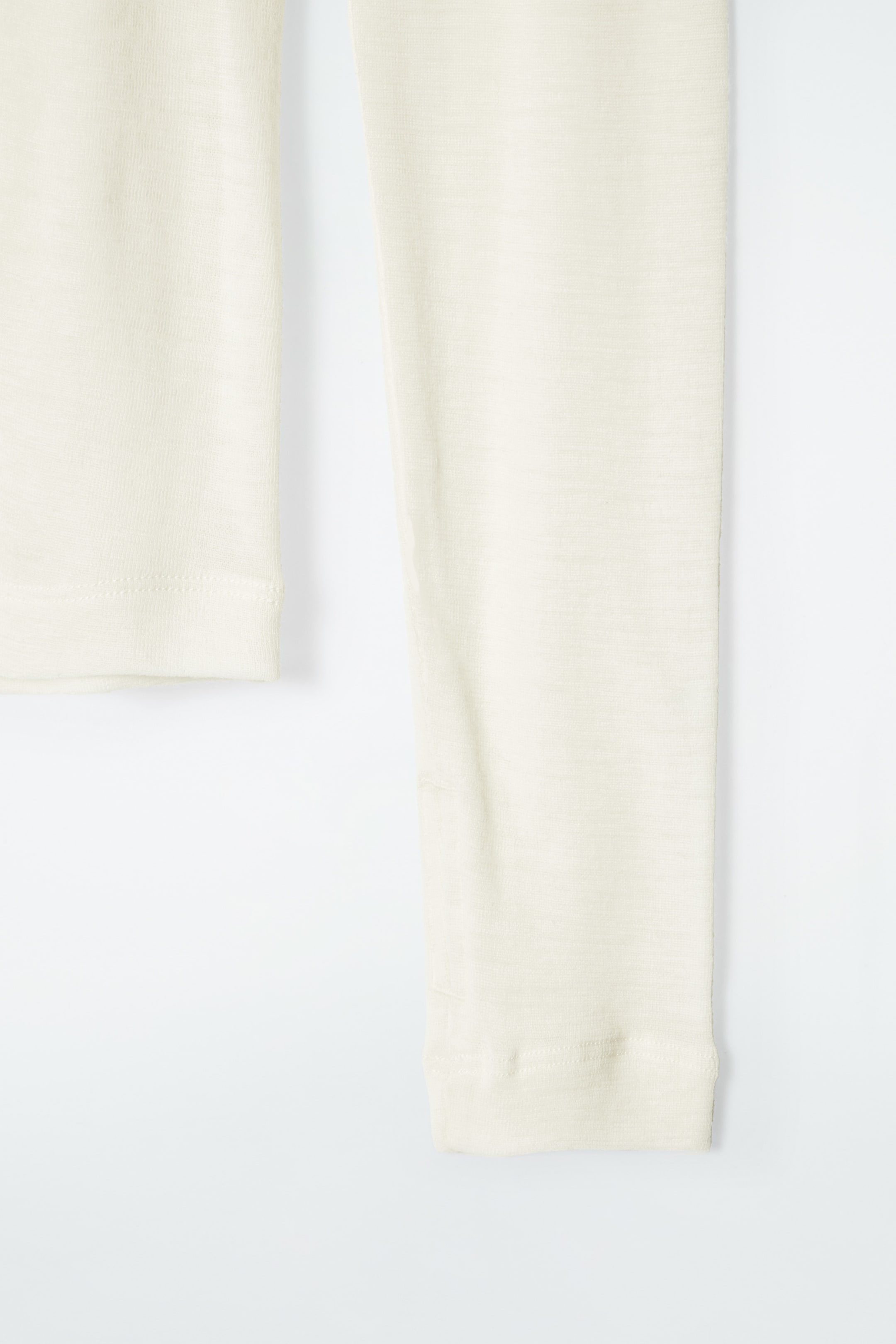 Größeres Bild ansehen: POLOSHIRT AUS MERINOWOLLE - ELFENBEIN - Ladies | H&M DE 2