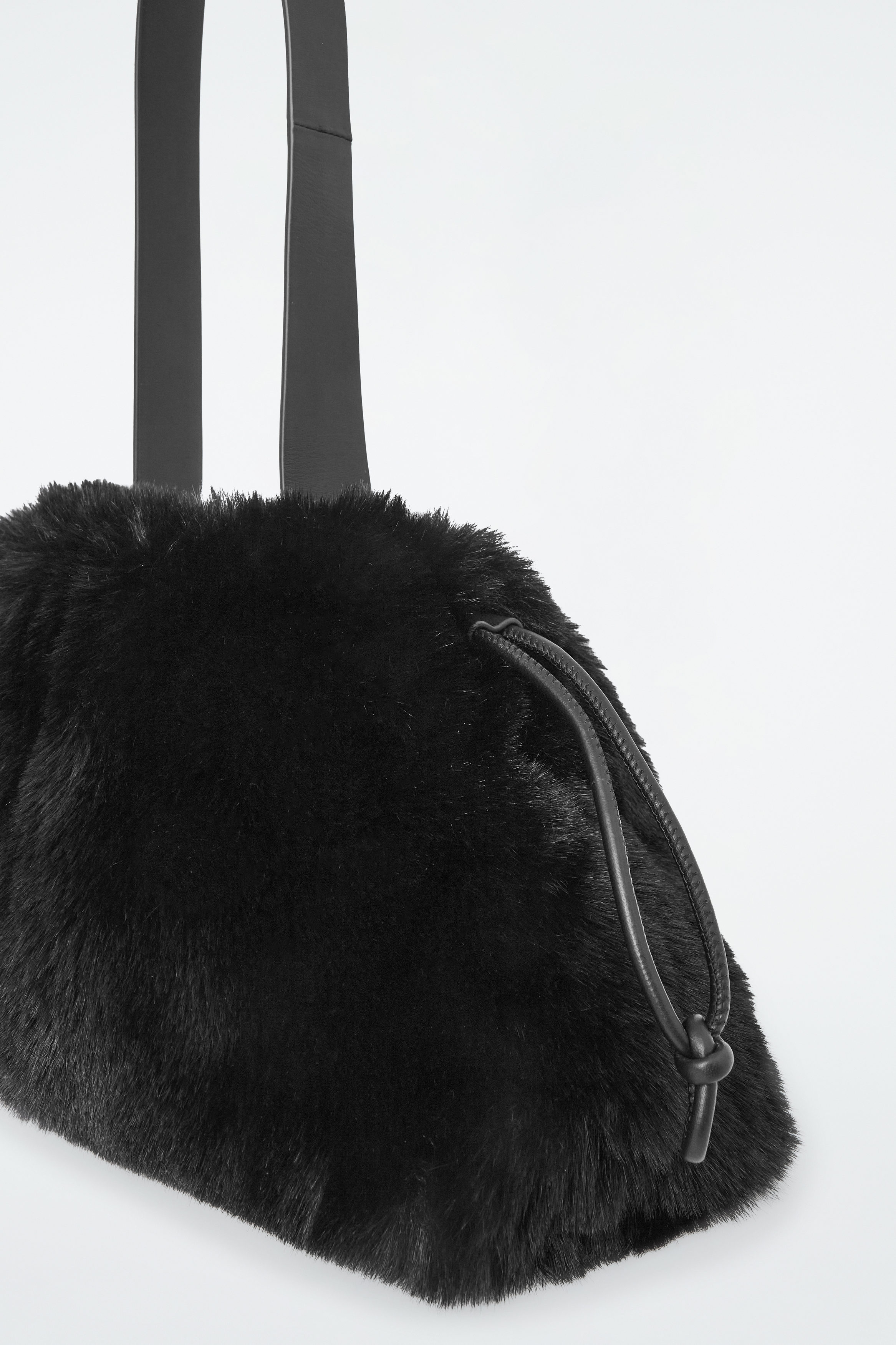 CAVATELLI CLUTCH BAG - FAUX FUR EFFECT - BLACK | COS