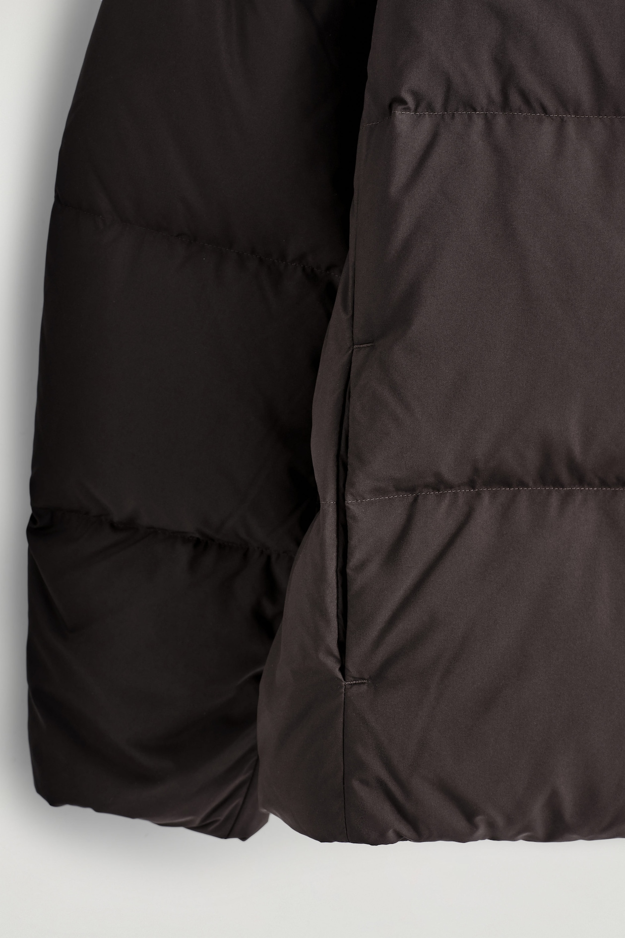 HOODED DOWN PUFFER JACKET — DARK BROWN