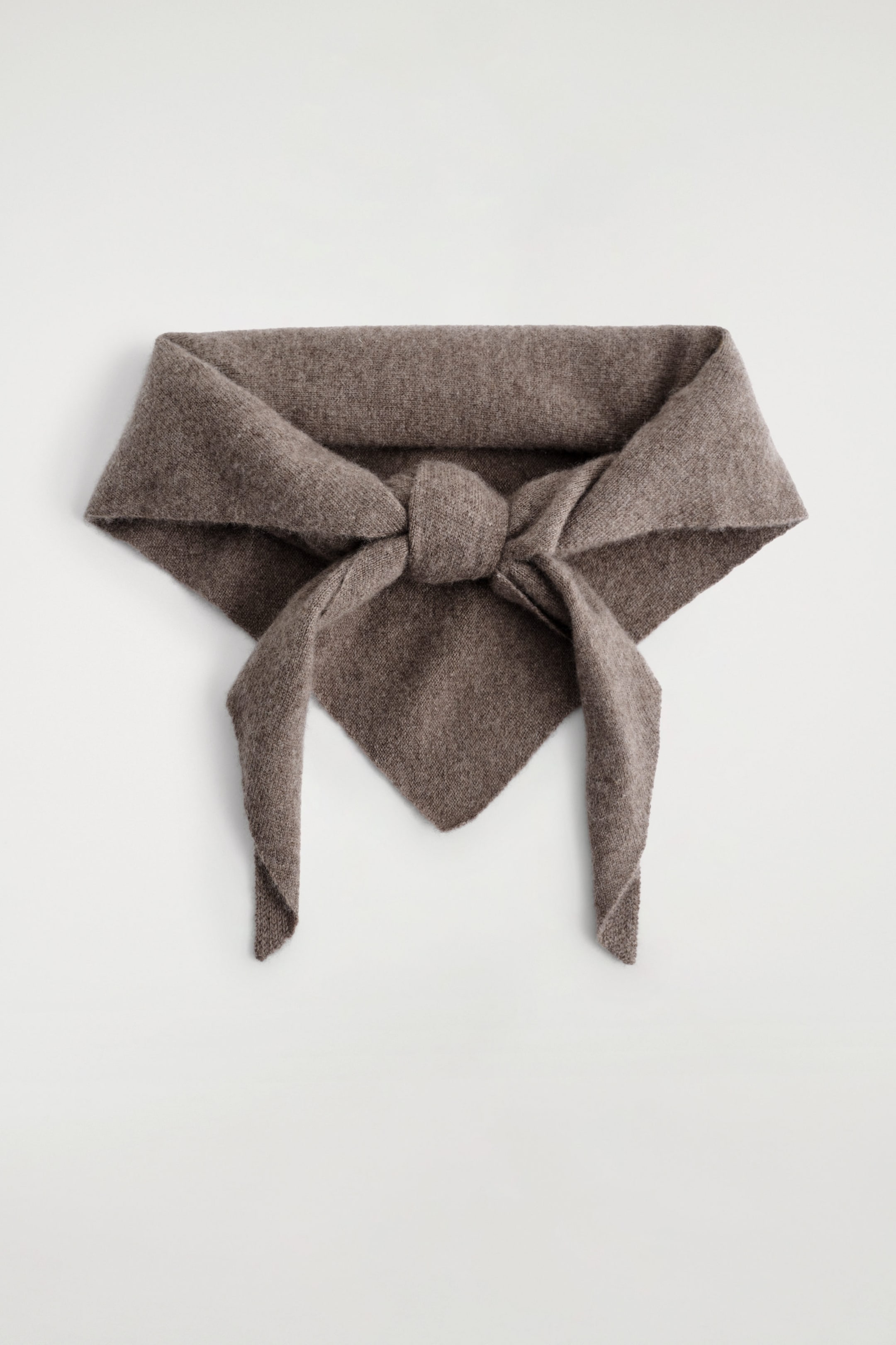 CASHMERE TRIANGLE SCARF