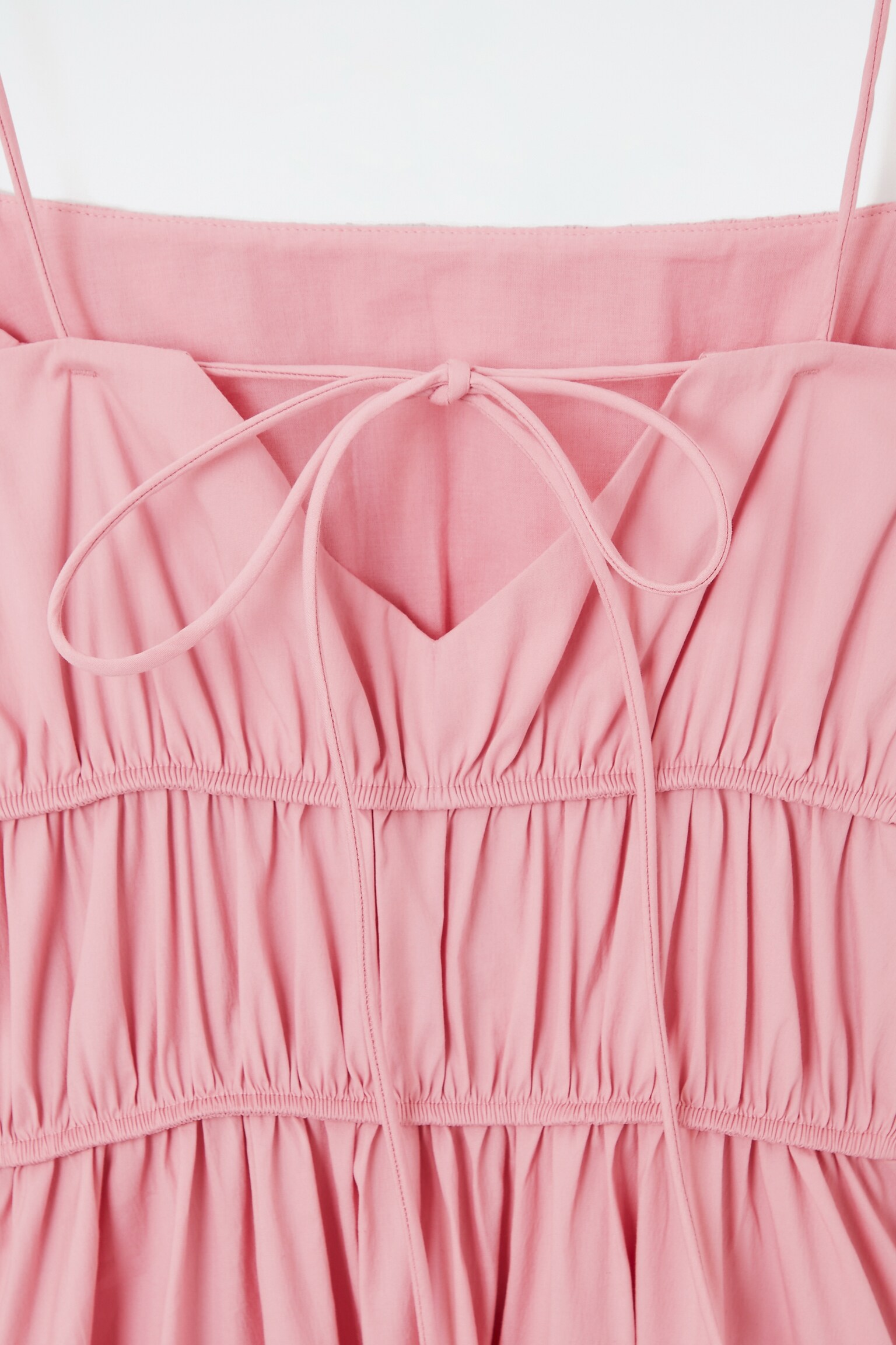 MIDIKLEID AUS BAUMWOLLE MIT RAFFUNGEN - ROSA/Rot/SCHWARZ - 2