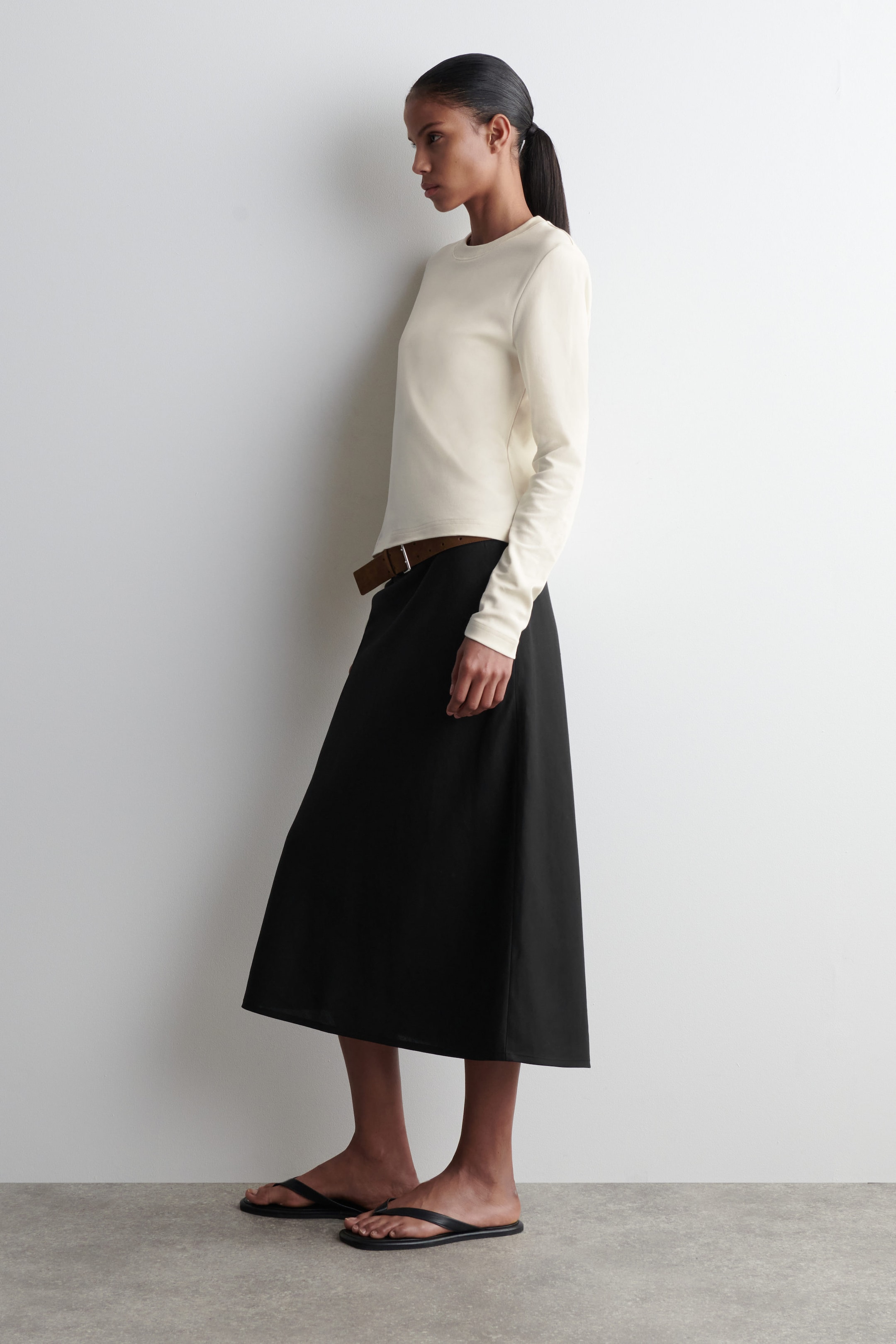 REGULAR-FIT HEAVYWEIGHT LONG-SLEEVED T-SHIRT
