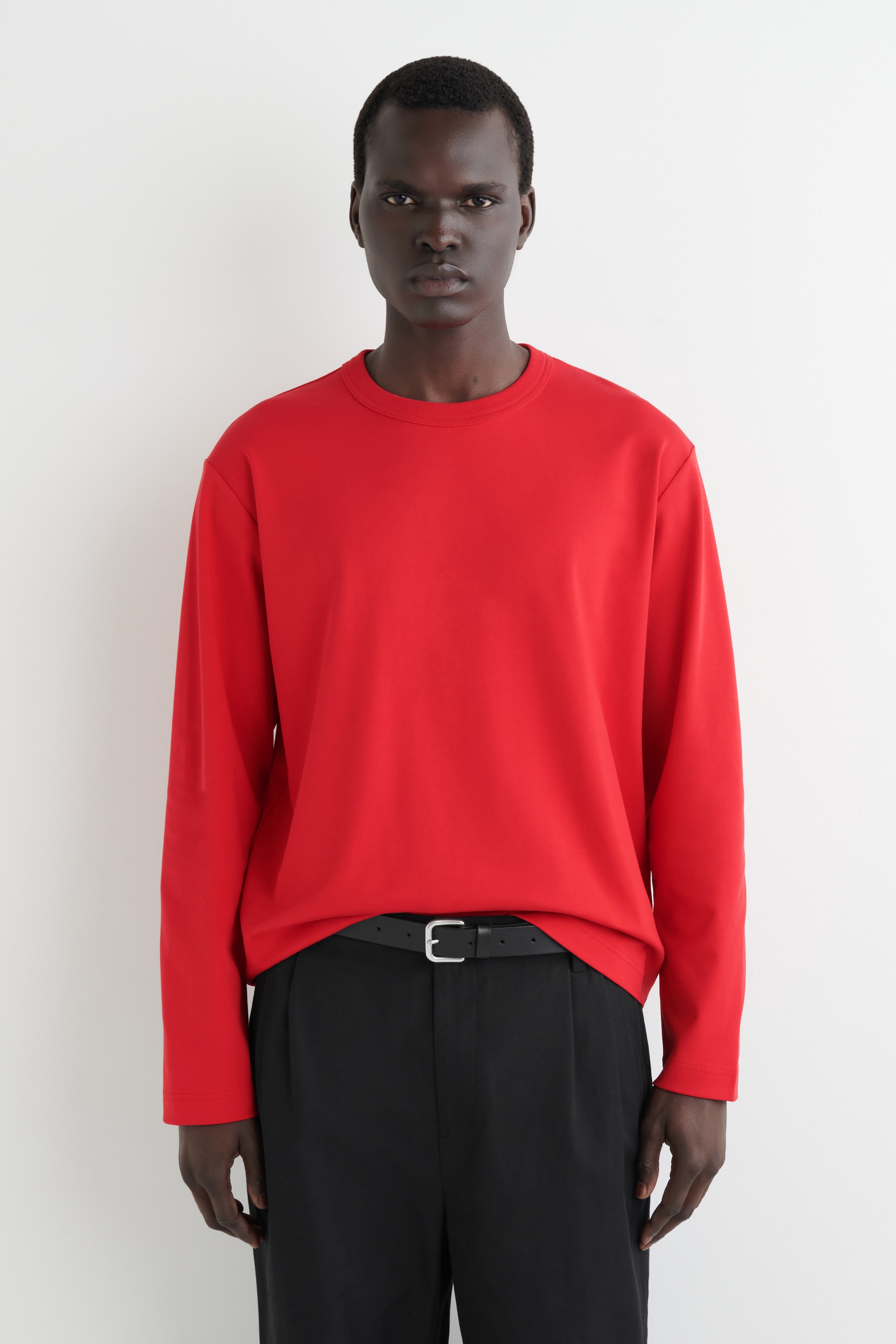 Ingrandisci l'immagine: RELAXED JERSEY INTERLOCK LONG-SLEEVED T-SHIRT - RED - UOMO | H&M CH 1