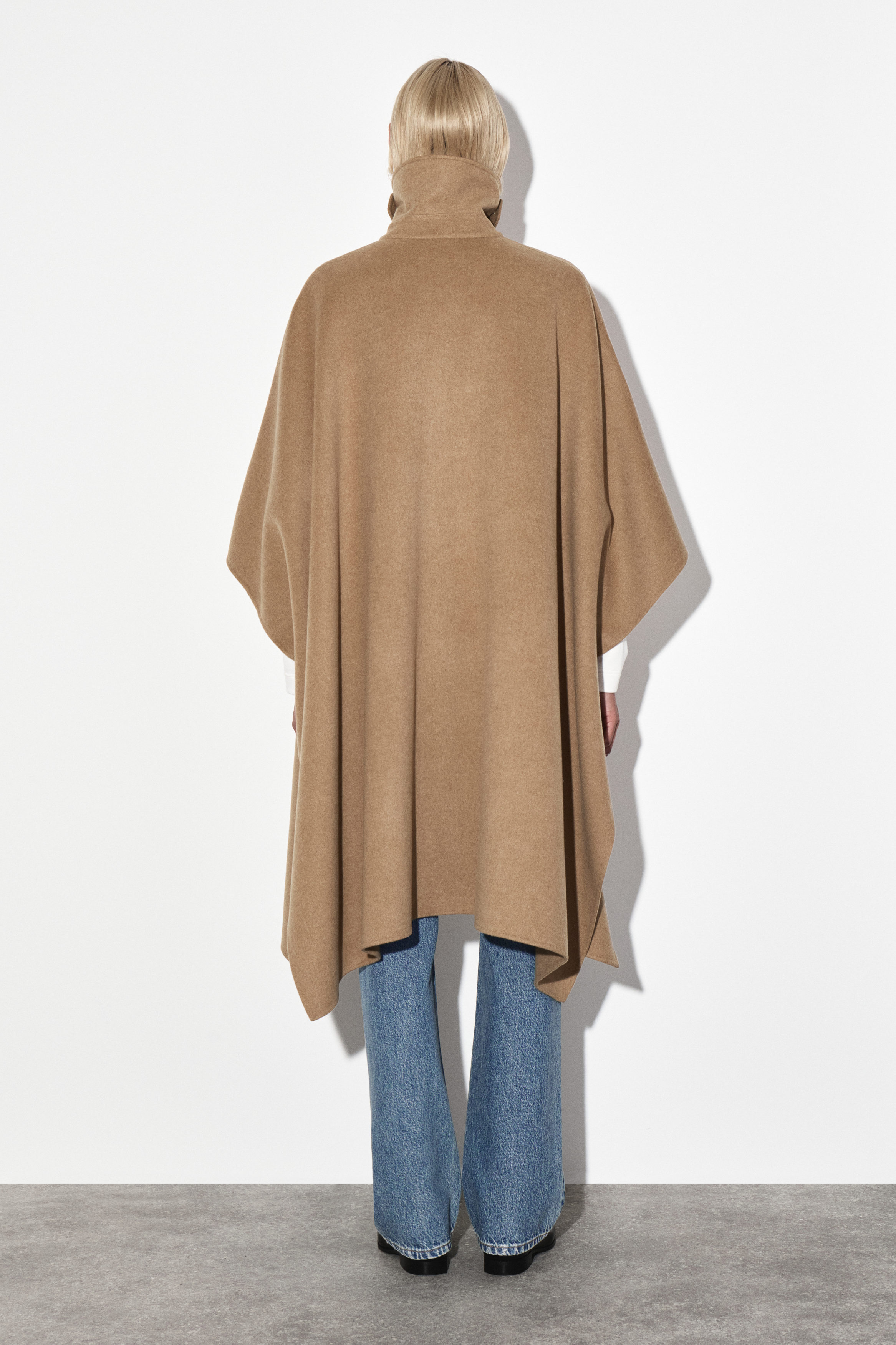 DOUBLE-FACED WOOL LONG CAPE - BEIGE | COS US