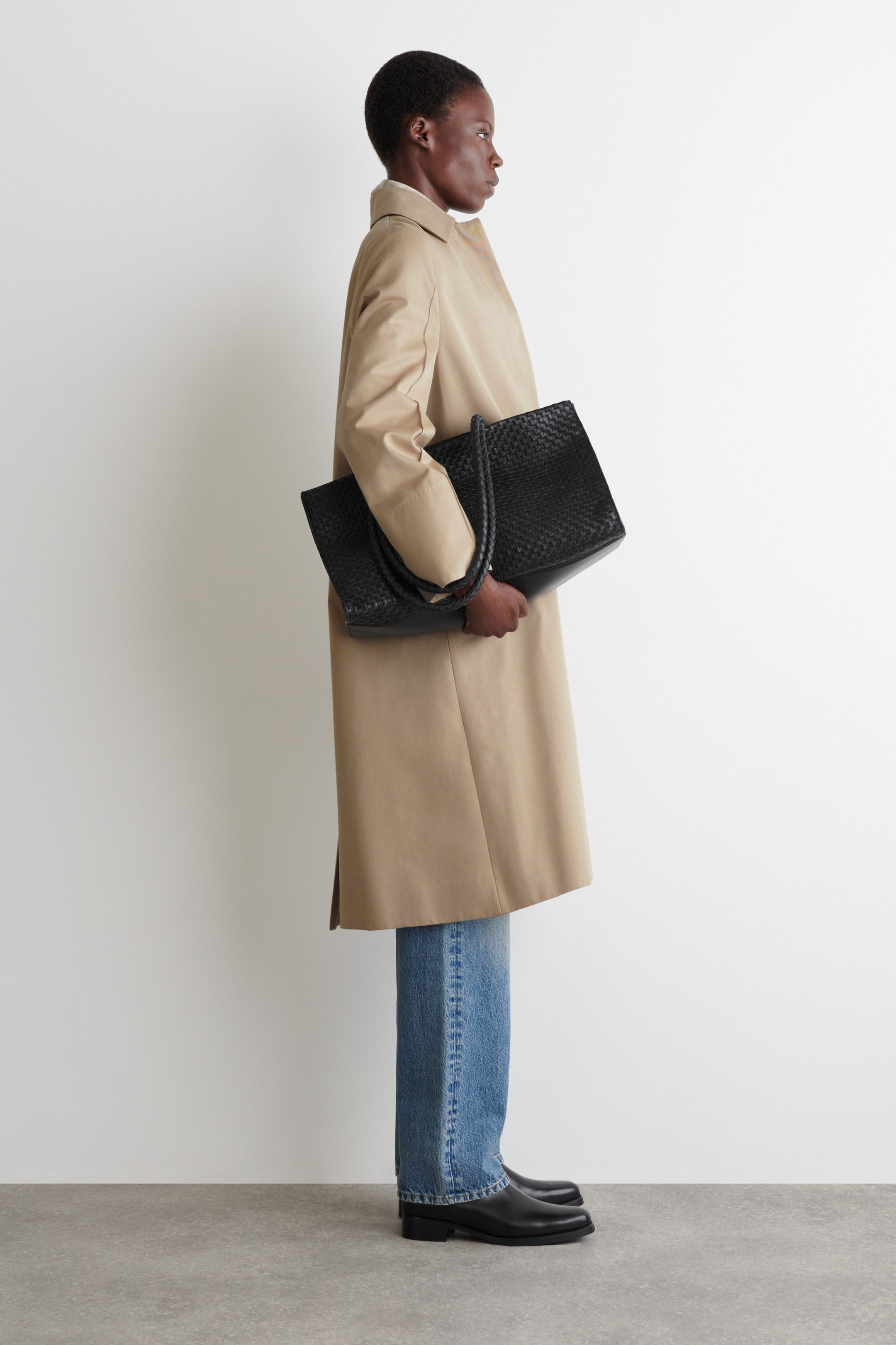 LEATHER CHELSEA BOOTS