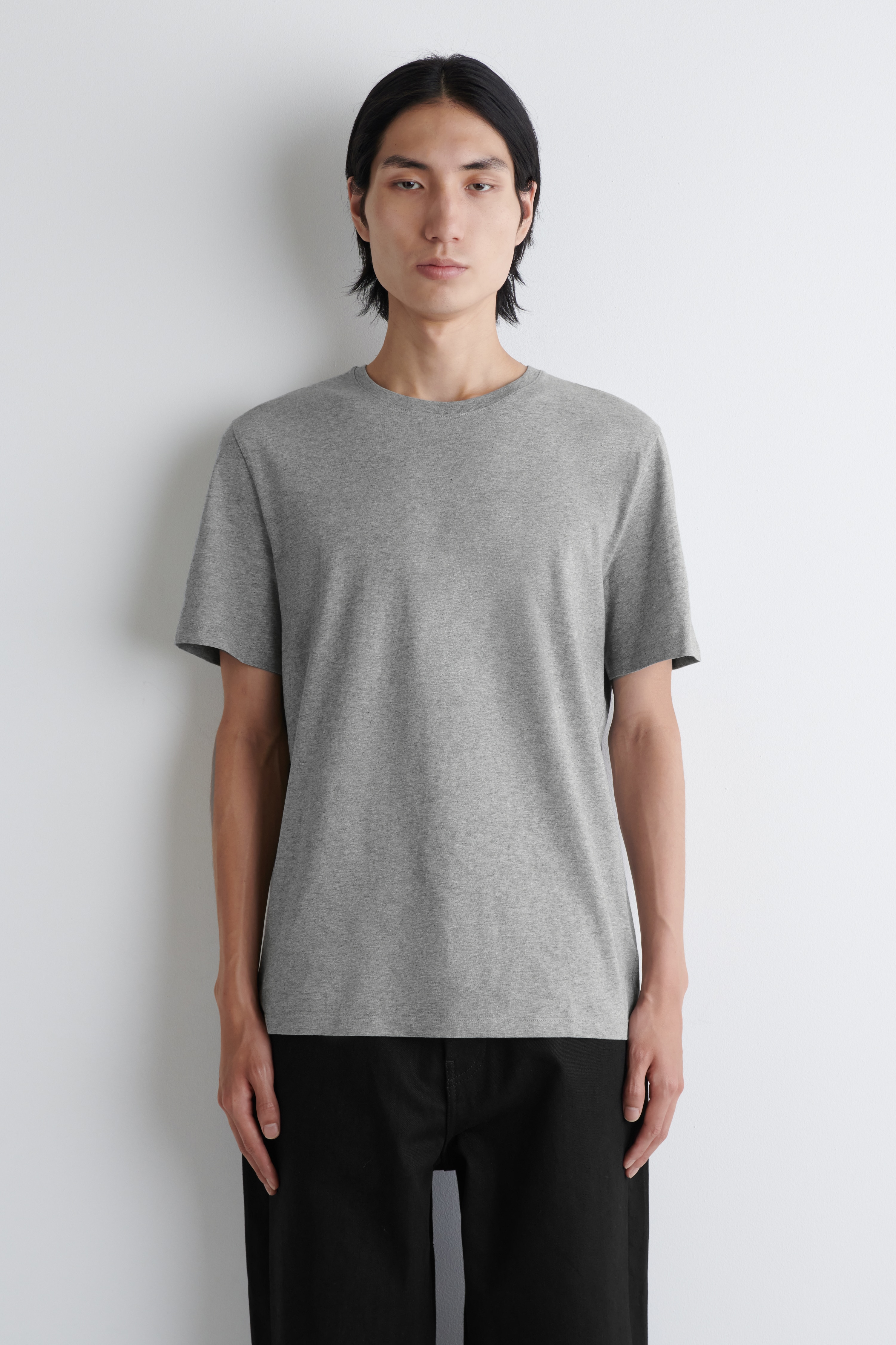 3-PACK ΒΑΜΒΑΚΕΡΑ T-SHIRTS ΜΕ ΣΤΡΟΓΓΥΛΗ ΛΑΙΜΟΚΟΨΗ - ΣΚΟΥΡΟ ΜΠΛΕ / ΛΕΥΚΟ / ΓΚΡΙ/ΛΕΥΚΟ/Μαύρο