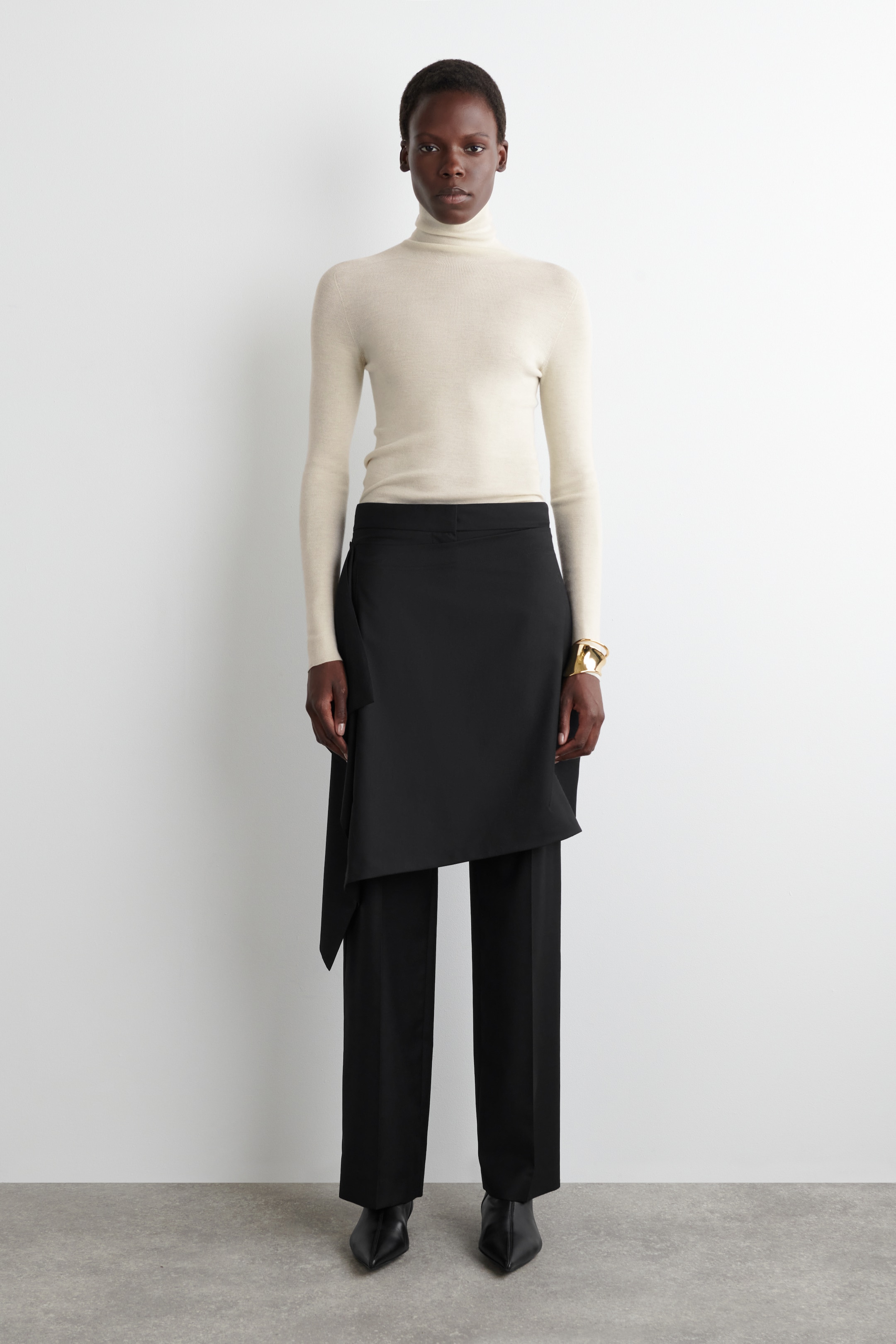 View larger image: SPARKLY SEAMLESS WOOL TOP - CREAM - Ladies | H&M GB 2