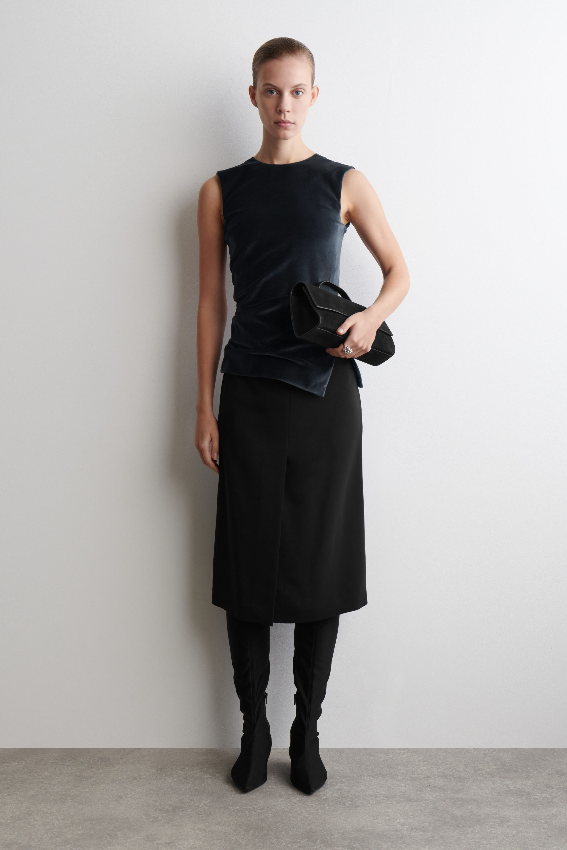 ASYMMETRIC VELVET TOP - NAVY | COS US