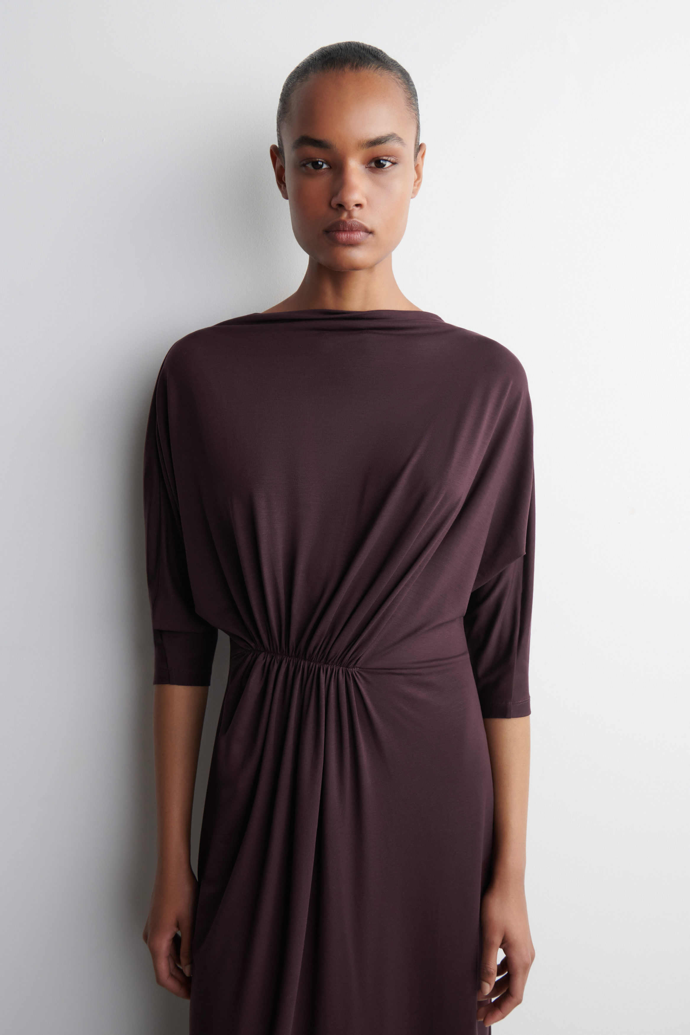 GATHERED-WAIST DRAPED MIDI DRESS - BURGUNDY | COS GATHERED-WAIST DRAPED MIDI DRESS - BURGUNDY | COS