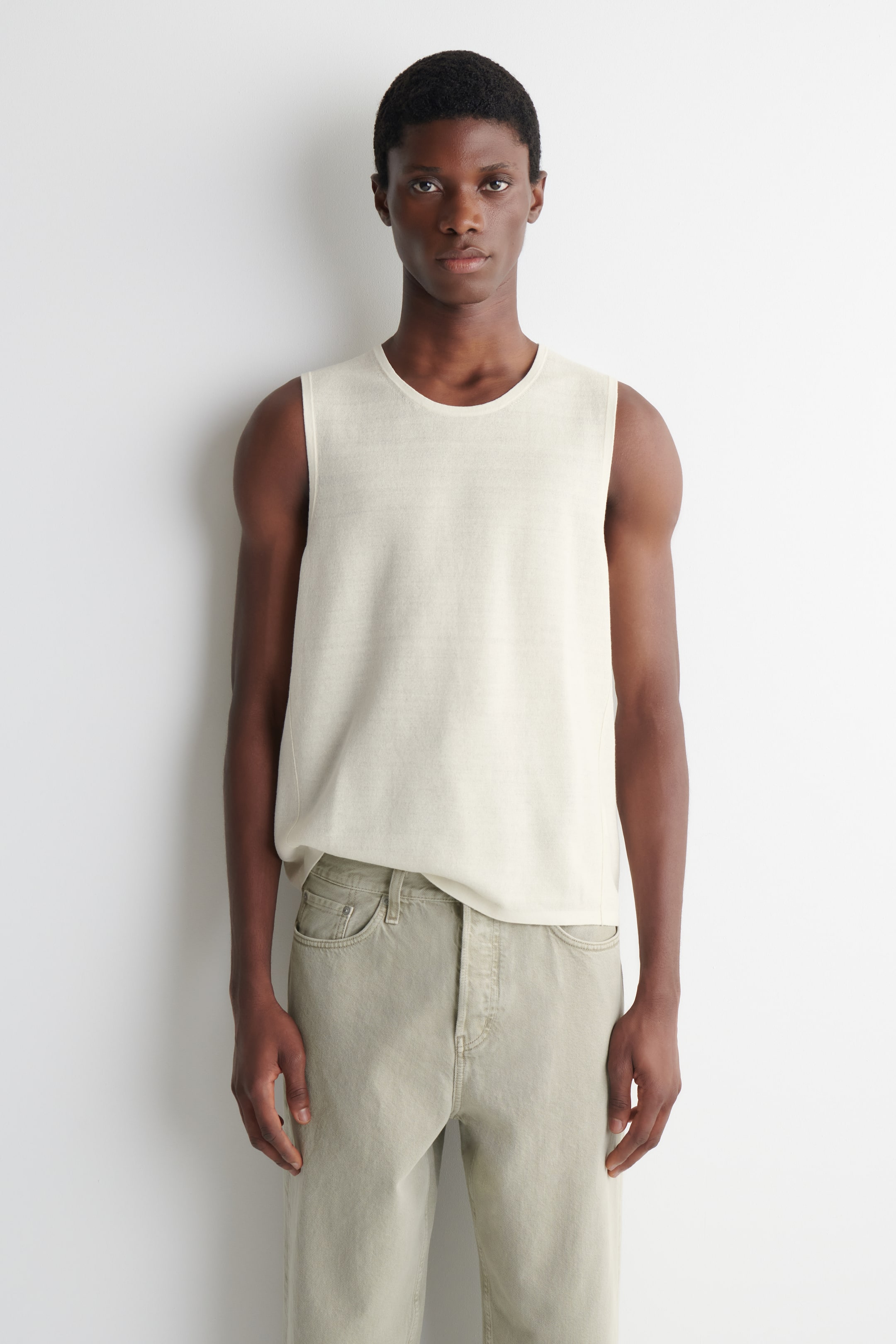 Grotere afbeelding bekijken: Gebreide linnen tanktop - OFFWHITE - HEREN | H&M BE 1