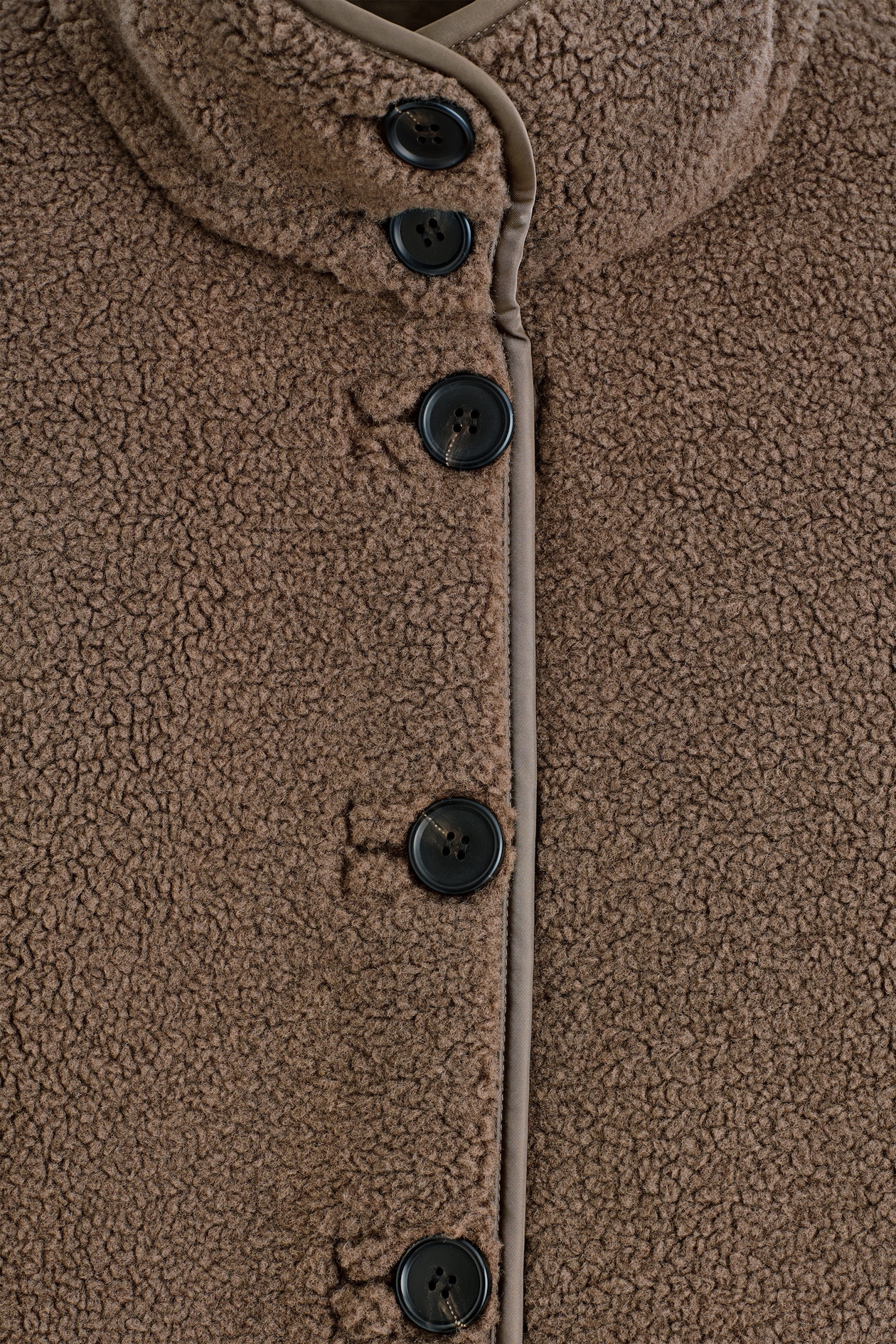 FUNNEL-NECK TEDDY JACKET — BROWN