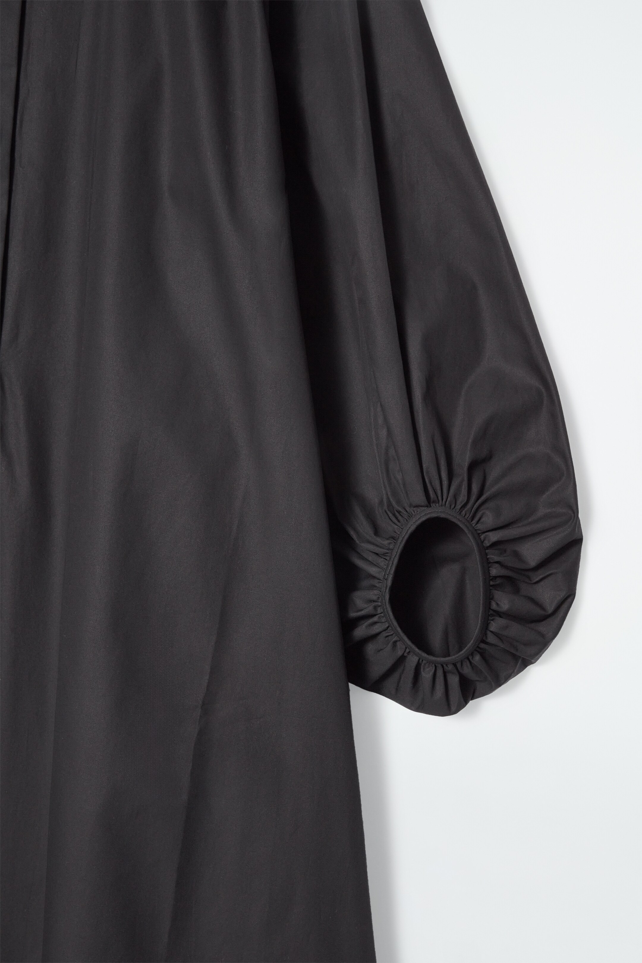 Ingrandisci l'immagine: GATHERED BALLOON-SLEEVE MIDI DRESS - BLACK - DONNA | H&M CH 3