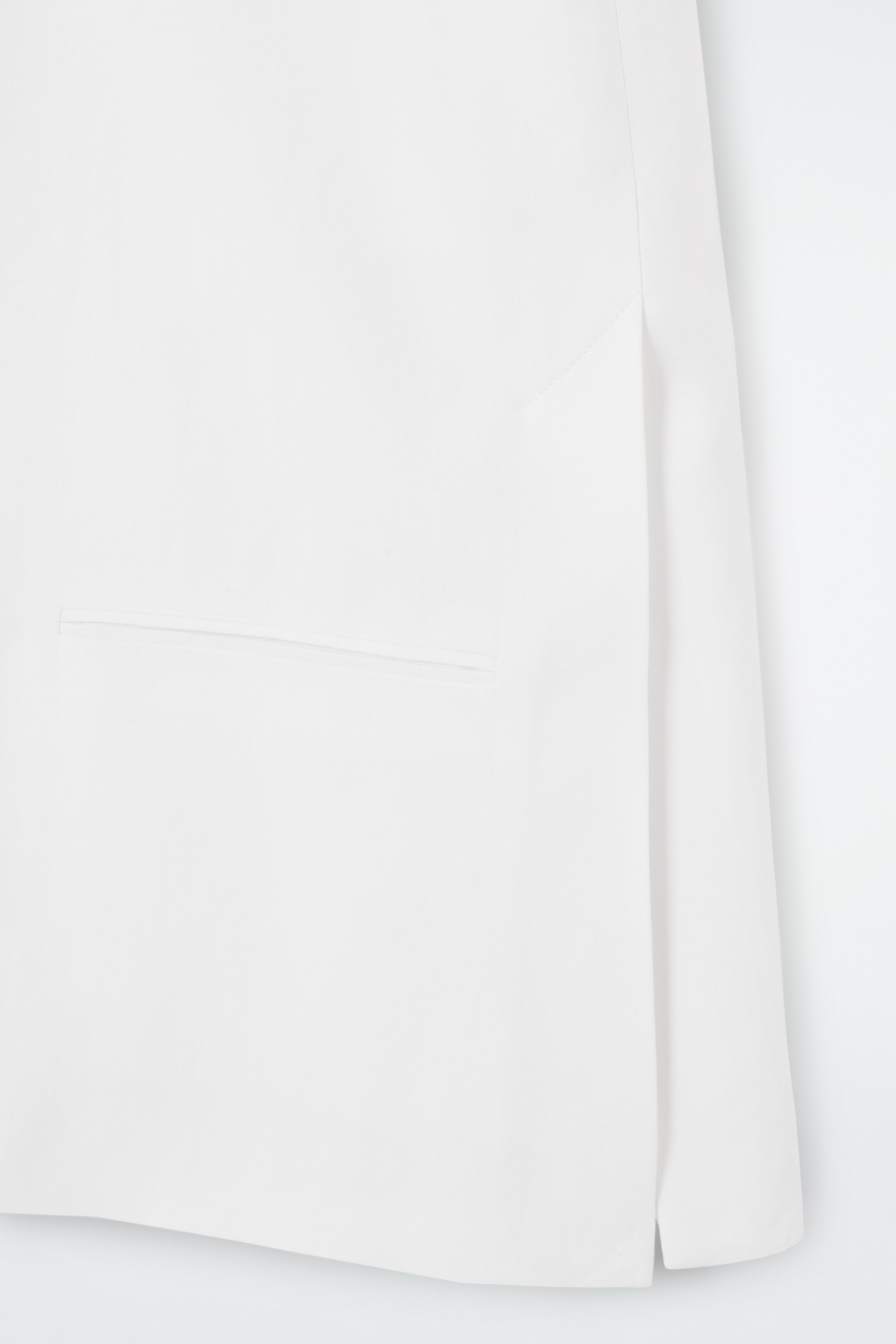 Grösseres Bild ansehen: WESTE MIT ÜBERLAPPENDER VORDERPARTIE - WEISS - DAMEN | H&M CH 2