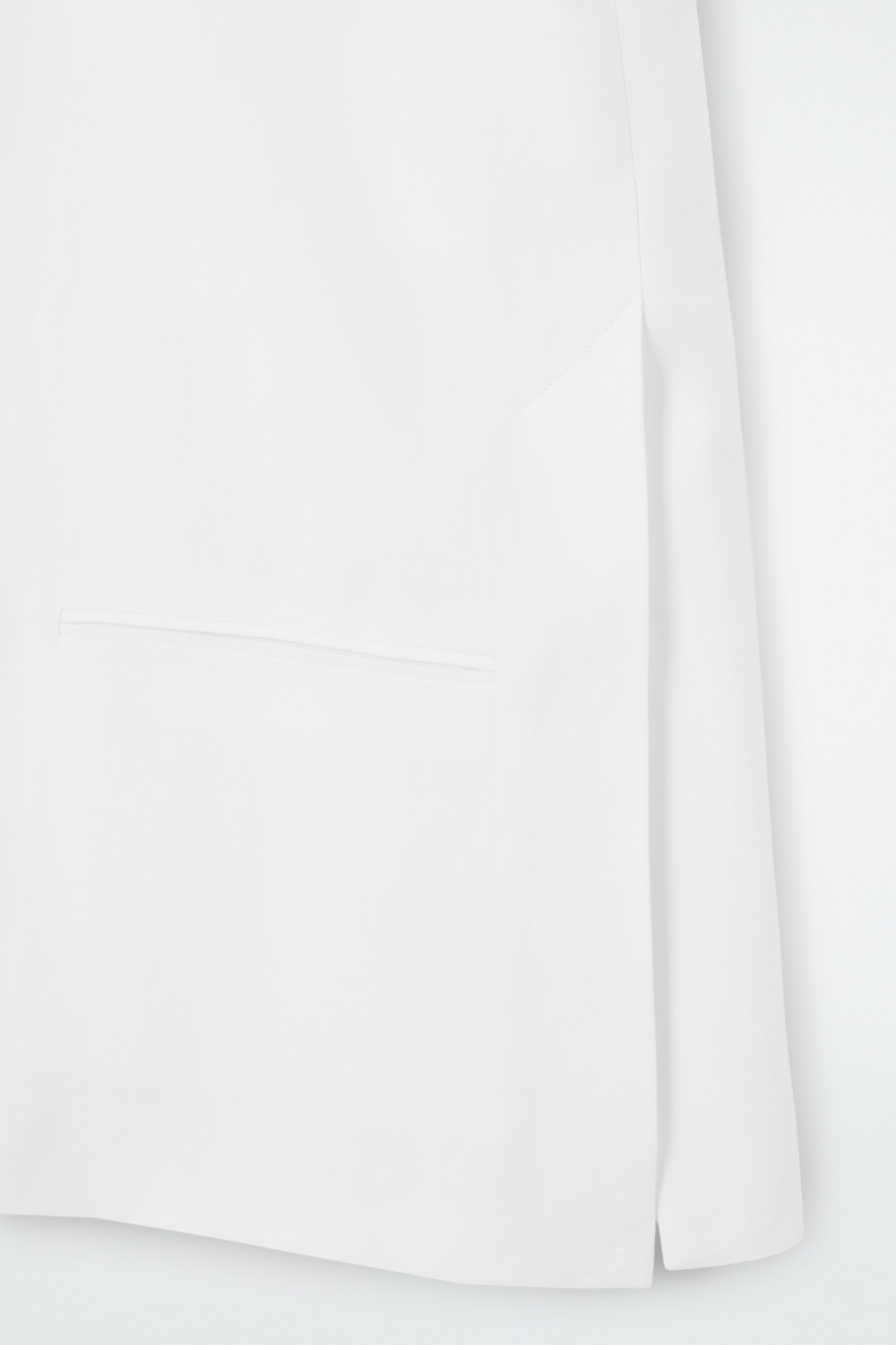 Grösseres Bild ansehen: WESTE MIT ÜBERLAPPENDER VORDERPARTIE - WEISS - DAMEN | H&M CH 2