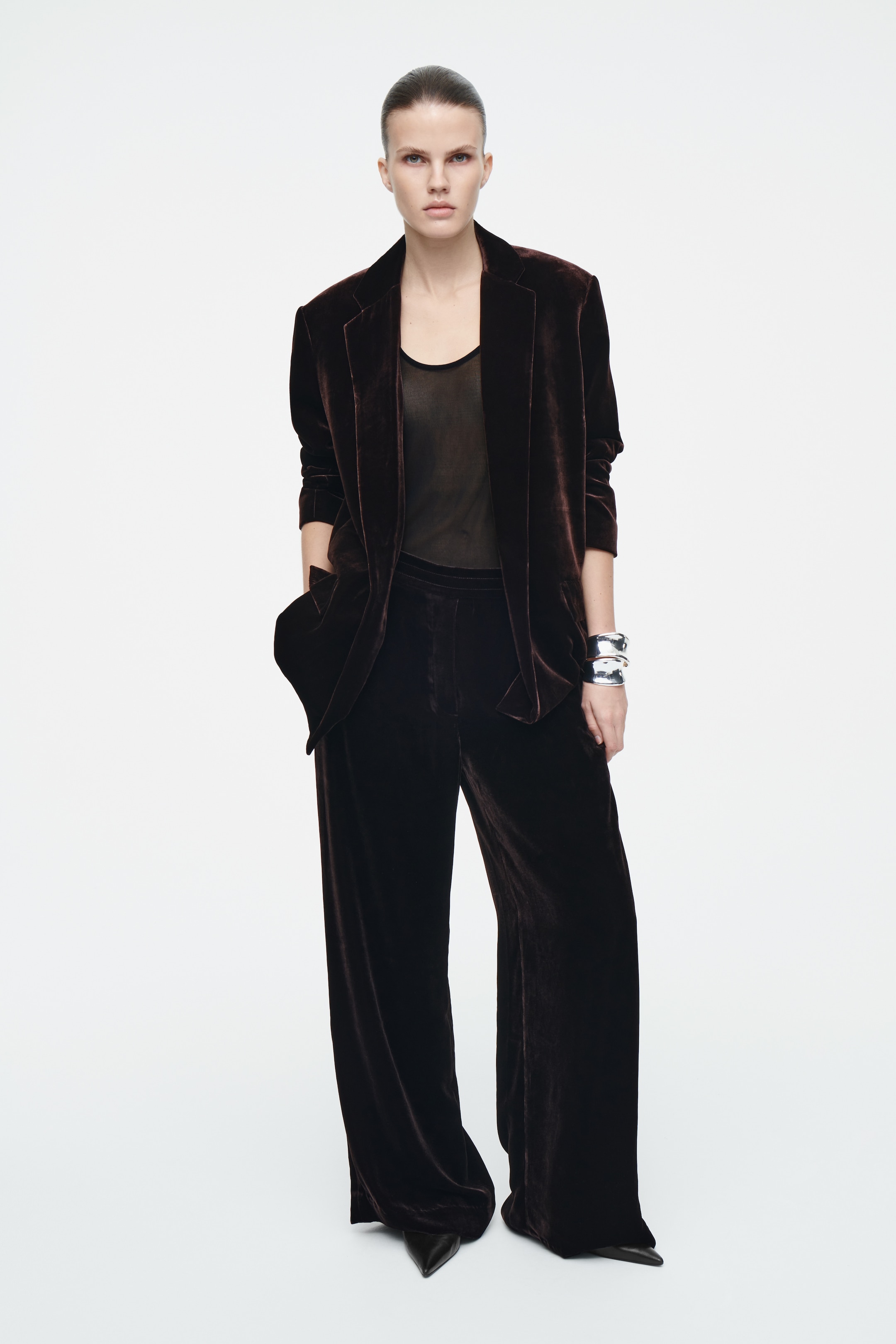Größeres Bild ansehen: HOSE AUS SAMT AUS SEIDEN-MIX - MAHAGONI - Ladies | H&M DE 2