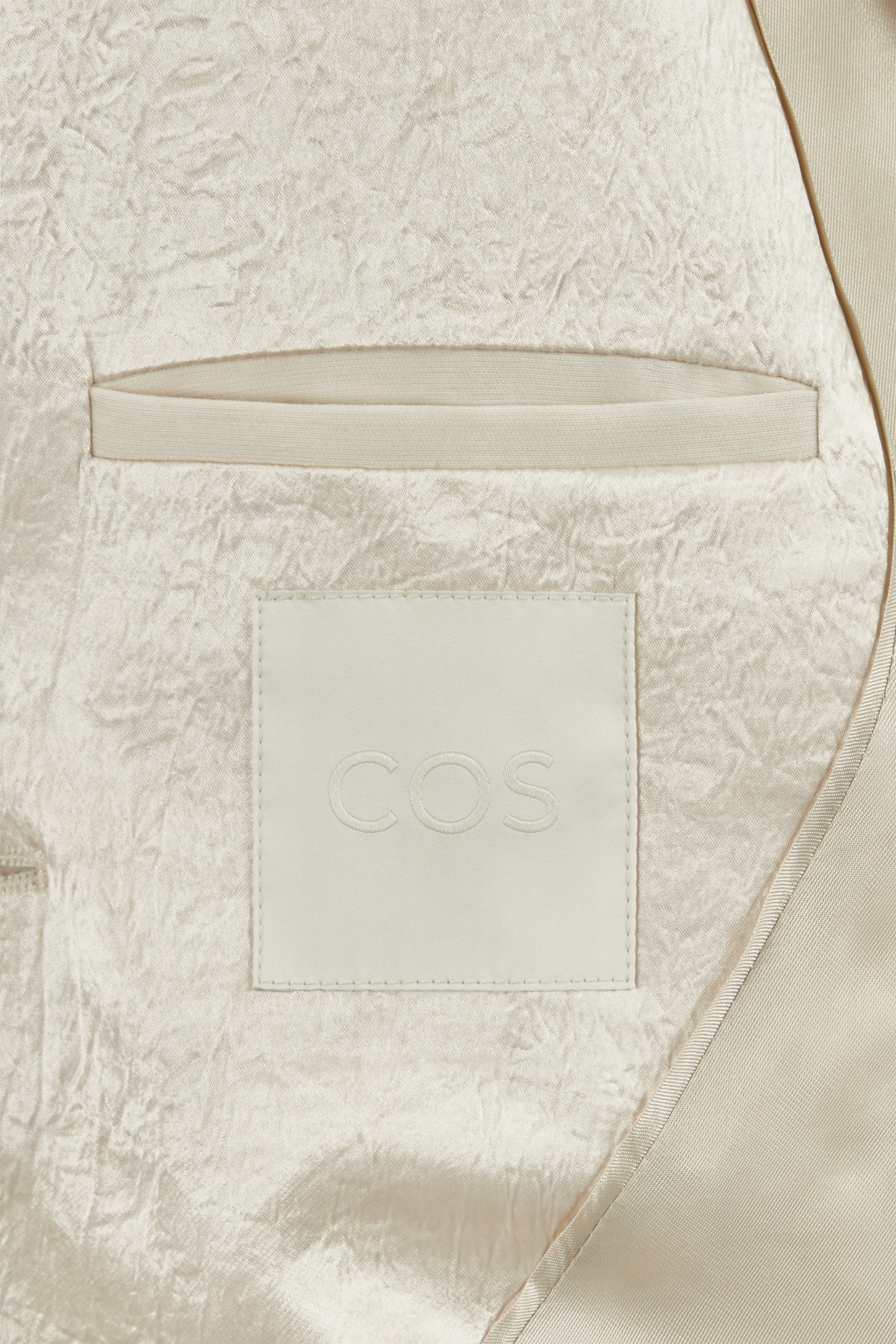 StillMedia/DescriptiveDetail