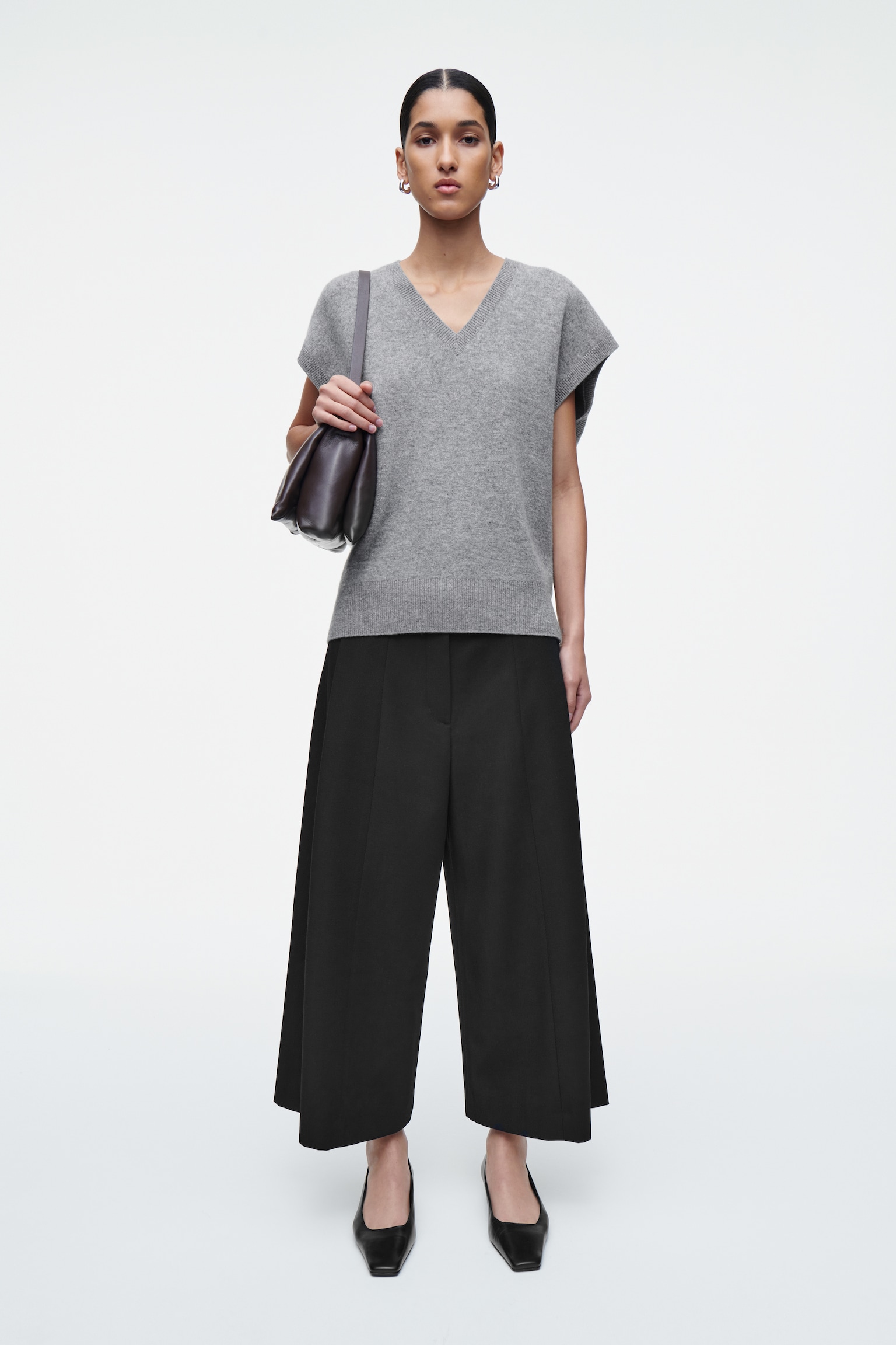 CROPPED WOOL-BLEND WIDE-LEG TROUSERS - BLACK