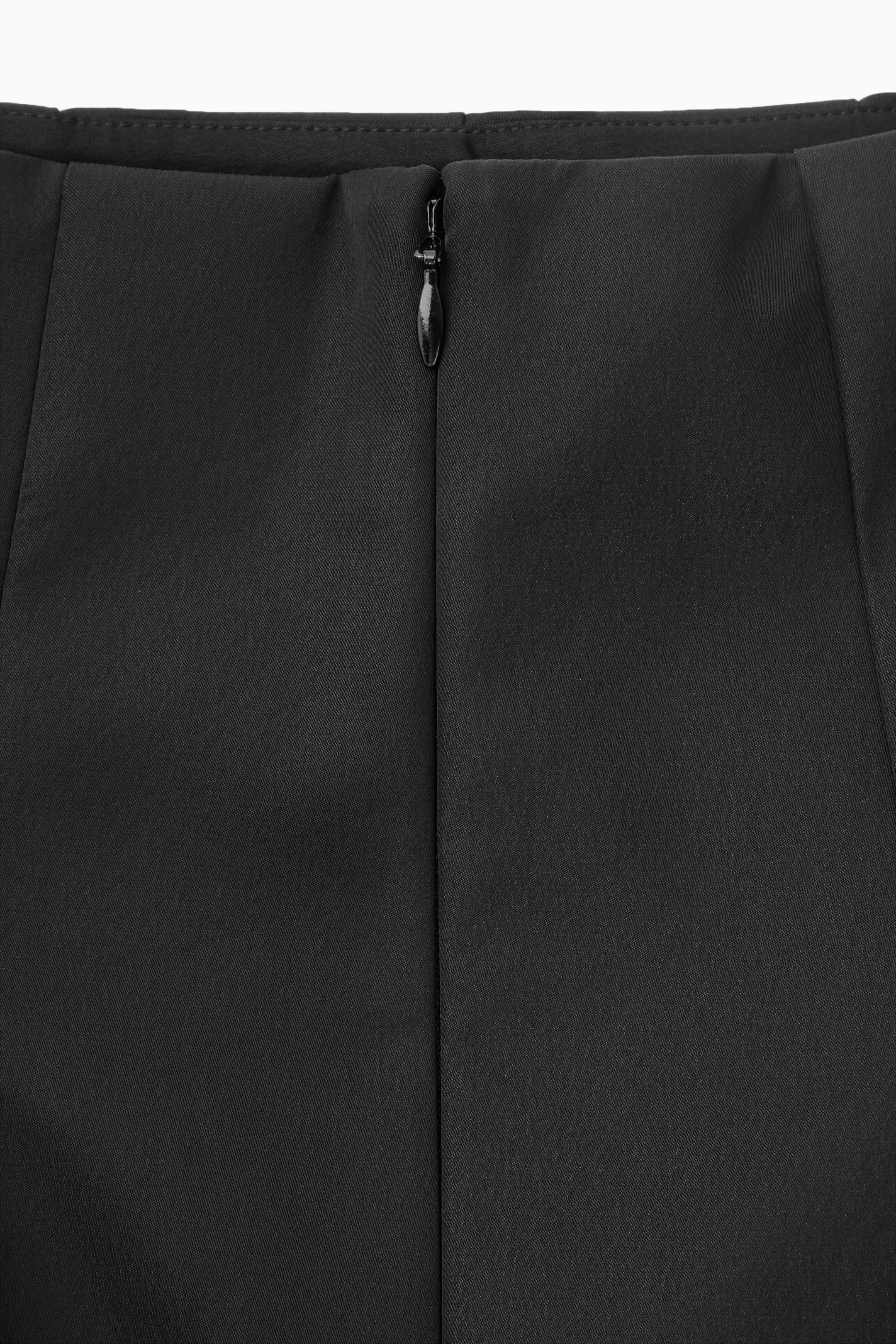 StillMedia/DescriptiveDetail