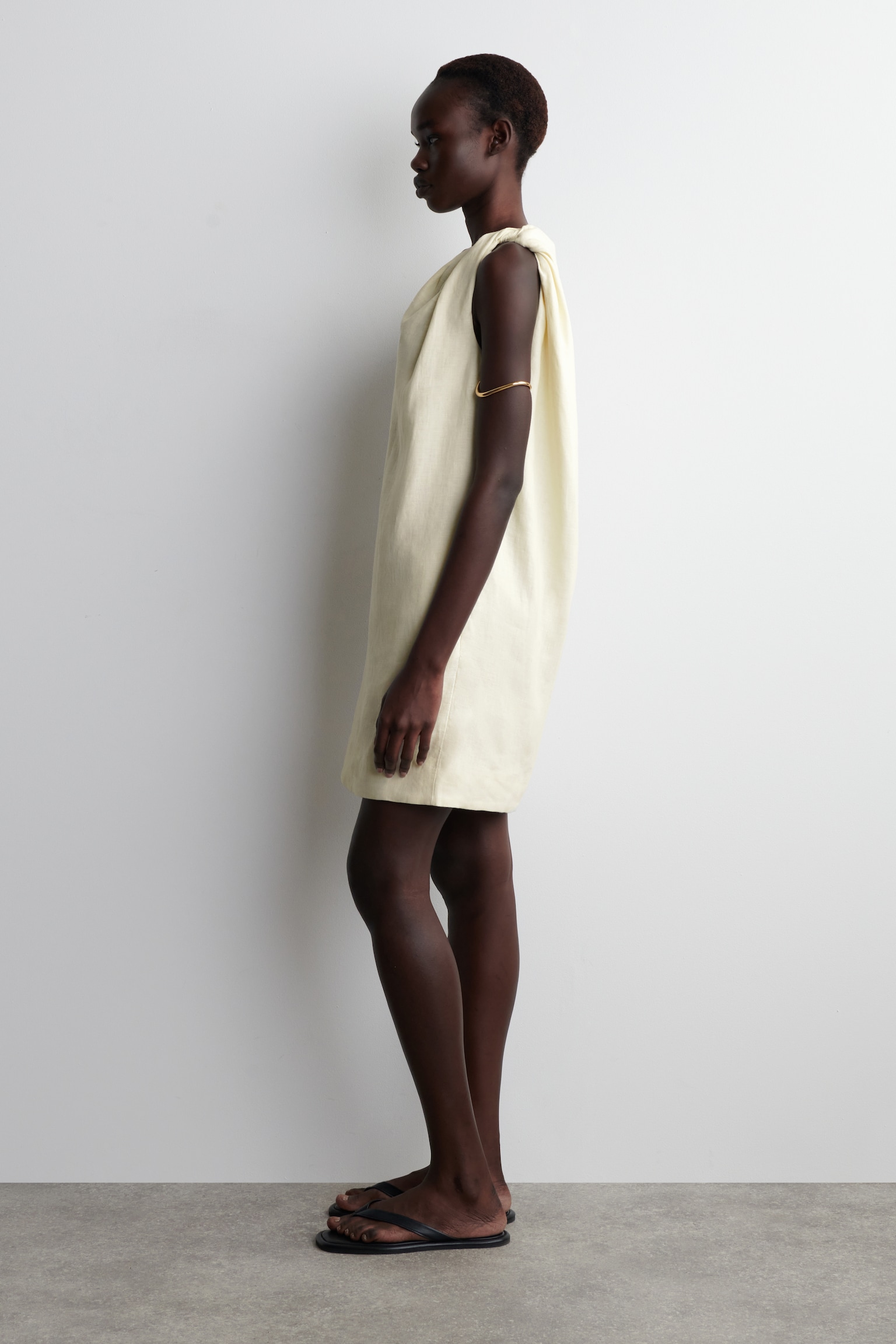 TWIST-DETAIL LINEN MINI DRESS - BUTTER YELLOW/BLACK - 3