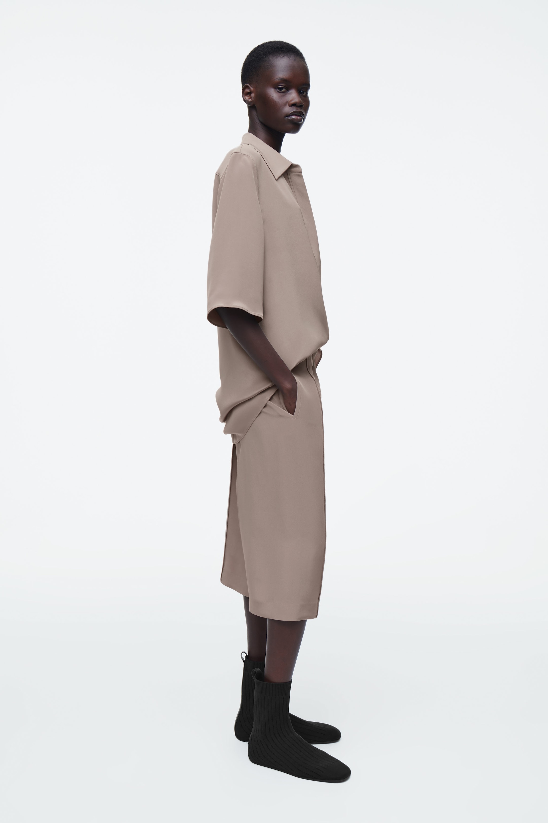 TAILORED SILK SHORTS