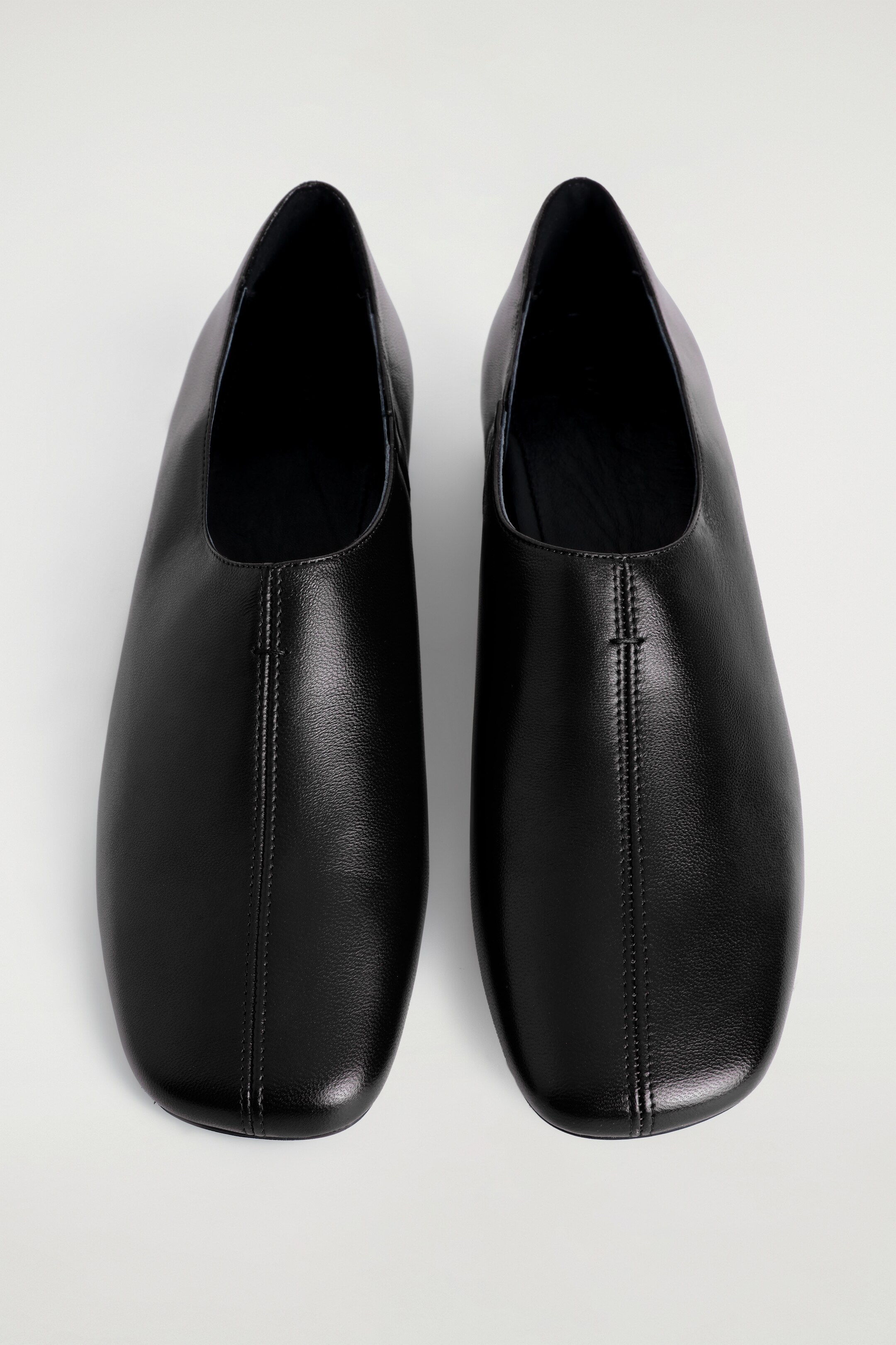 Vezi imaginea mai mare: SQUARE-TOE LEATHER HEELED SHOES - BLACK - FEMEI | H&M RO 5